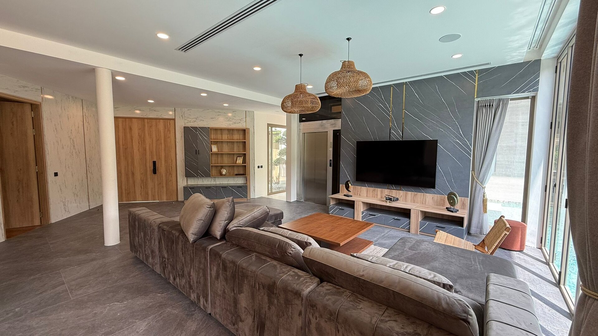 เลคฟร้อนท์วิลล่าบ้านมานิค-5 ห้องนอน (ID 155)