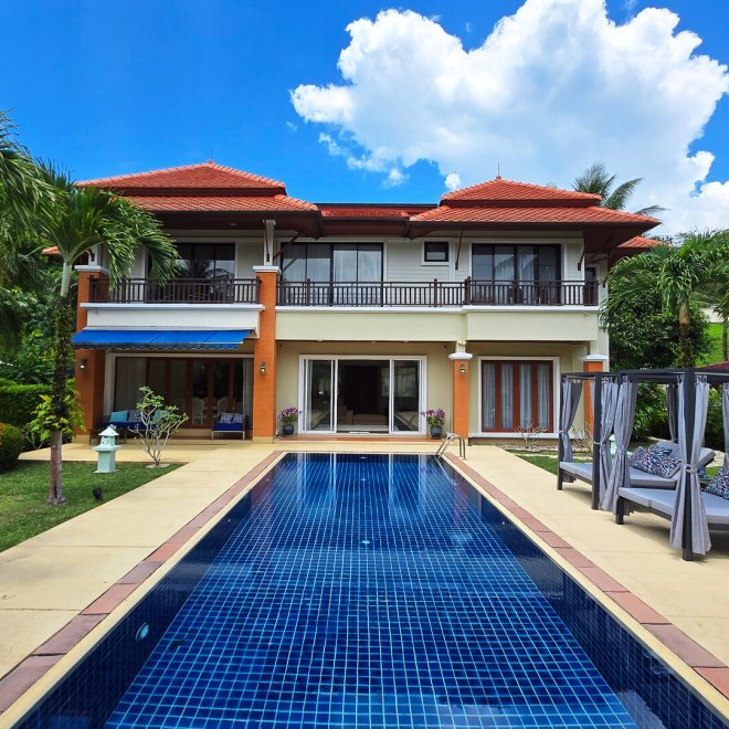 วิลล่าปรับปรุงใหม่ในลากูน่า (ID 623)