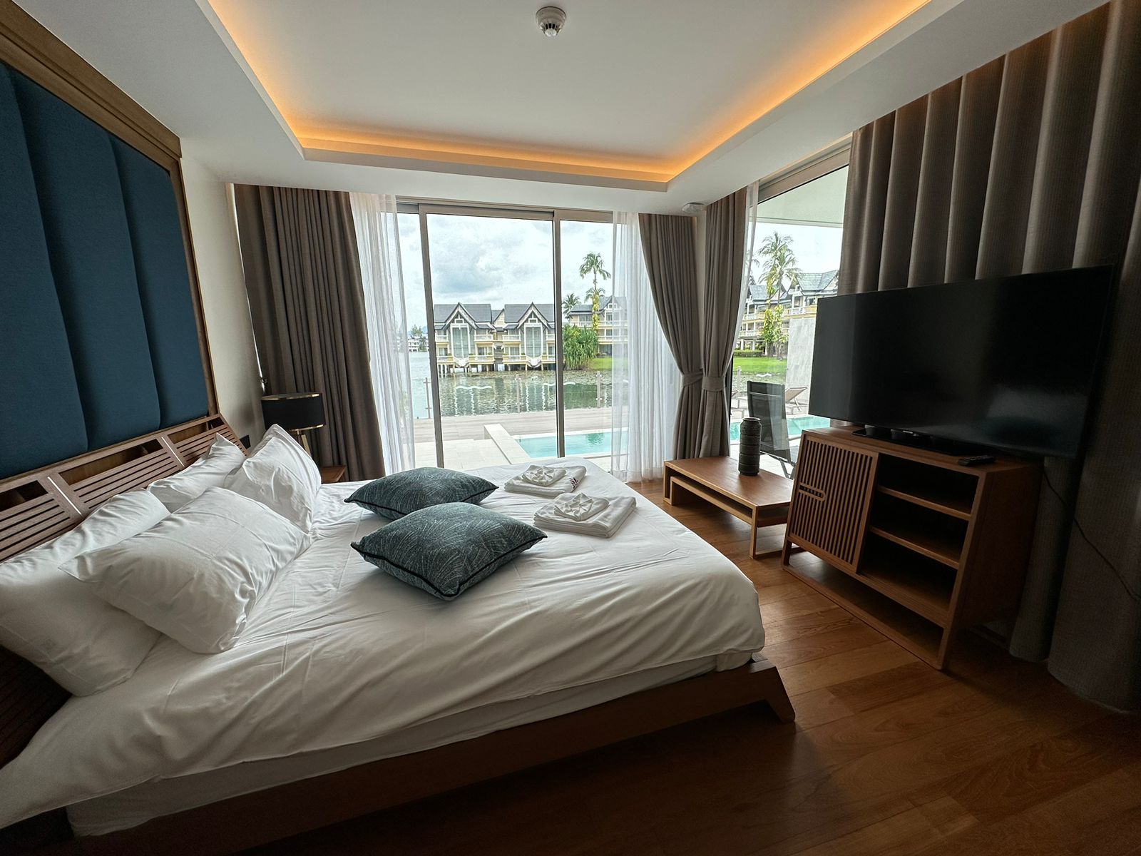 Продажа 2-спальной квартиры с бассейном и террасой в Angsana Beachfront (ID 491)