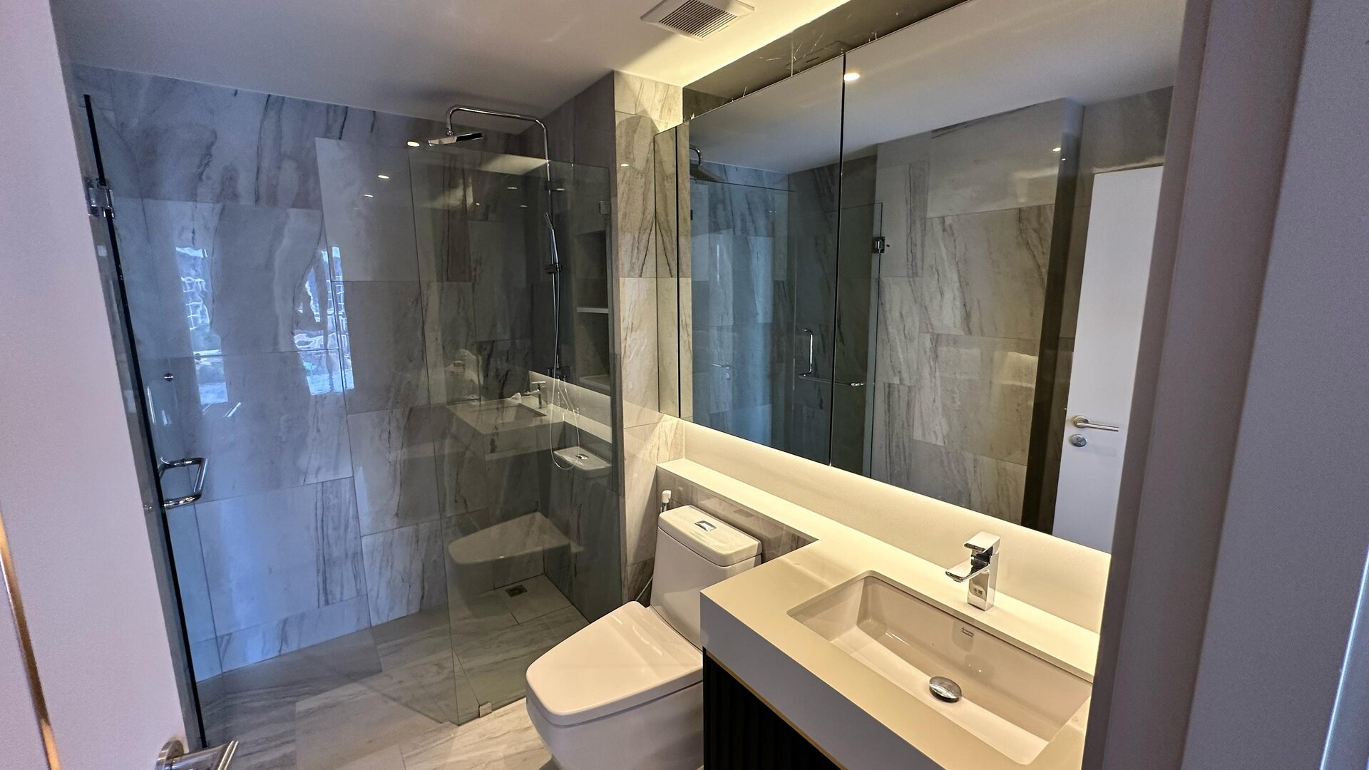 Продажа 2 спальной квартиры в Bellevue Lagoon (ID 308)