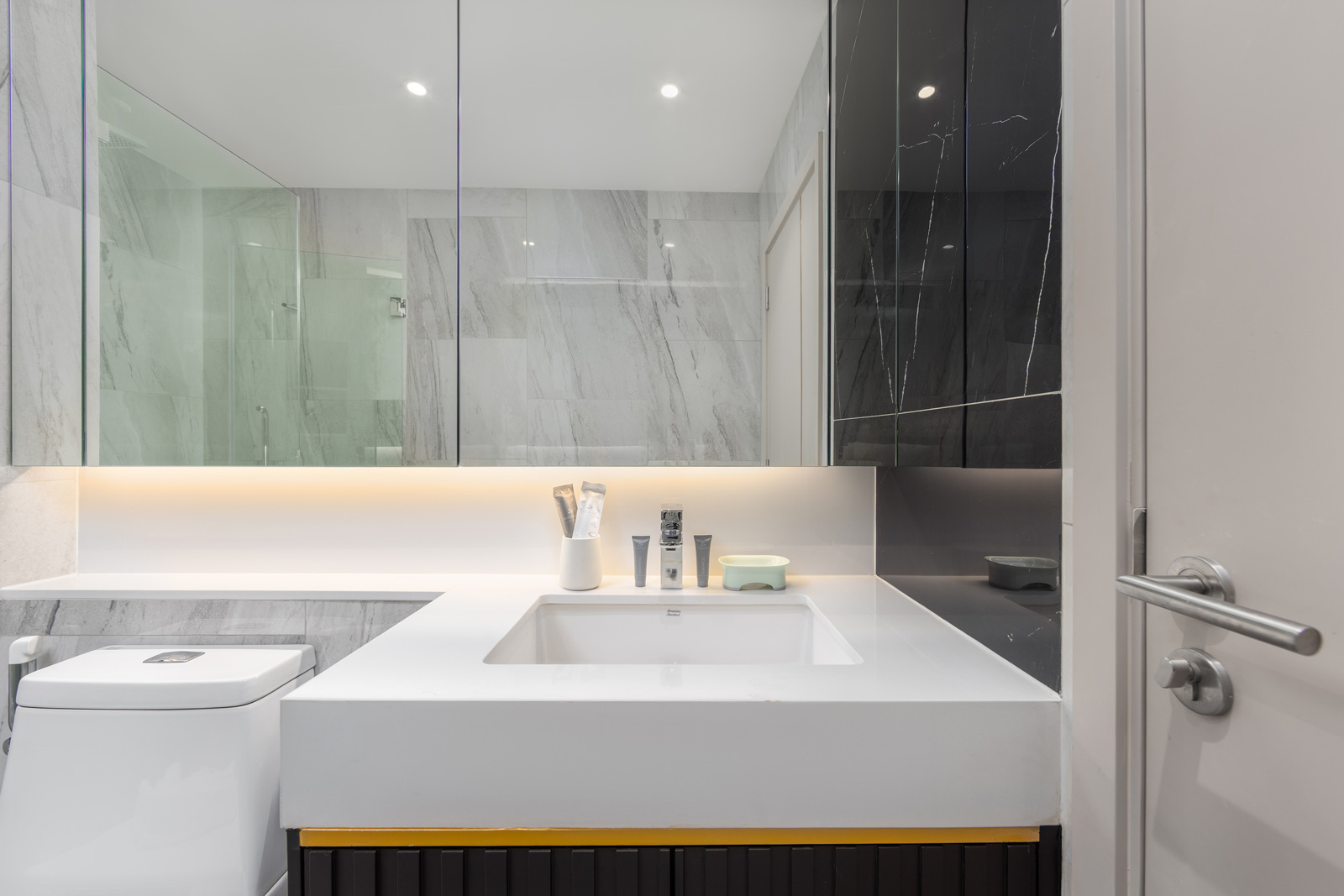 Bellevue Lagoon unit 414 (ID 701)