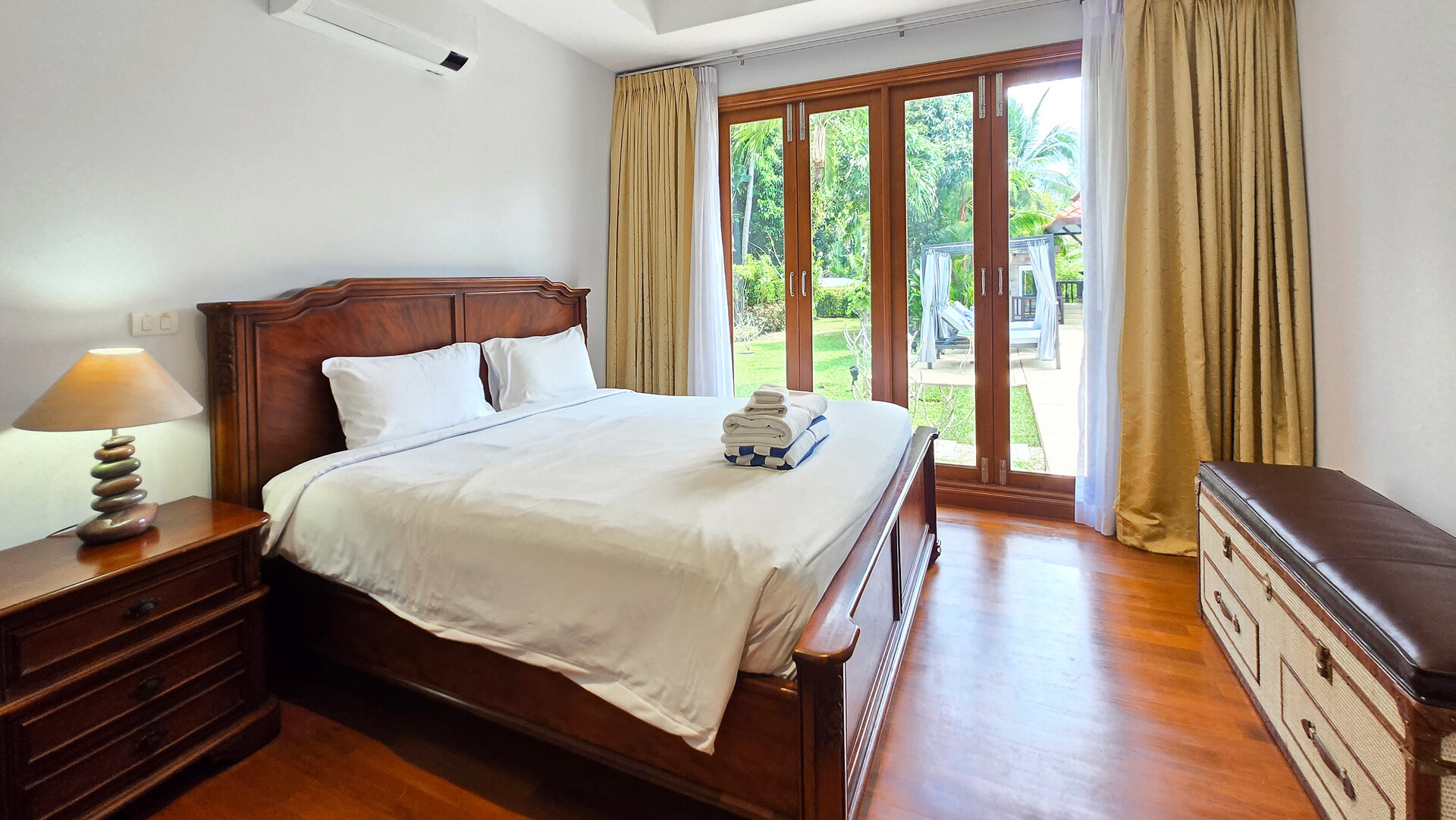 วิลล่าปรับปรุงใหม่ในลากูน่า (ID 623)