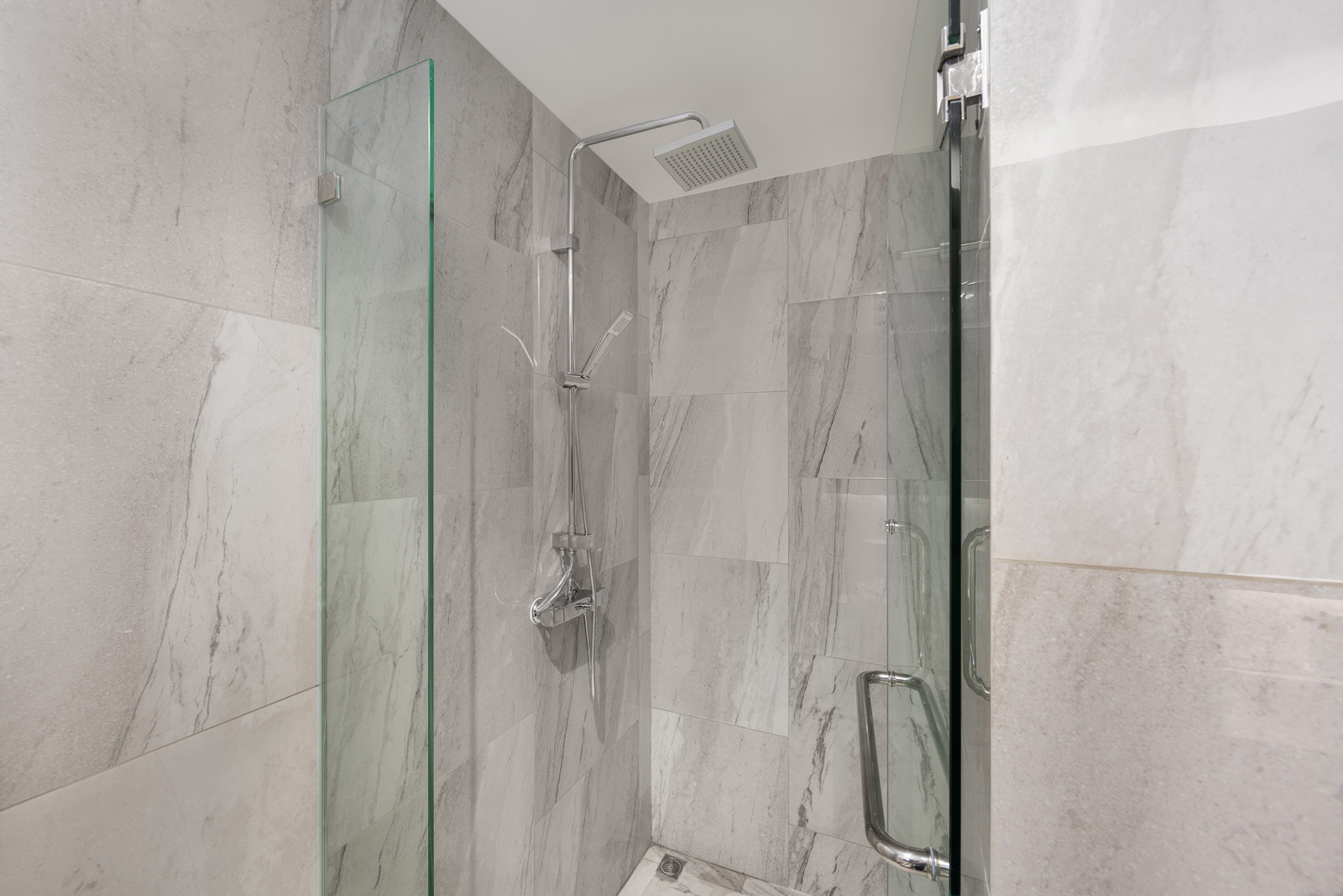 Bellevue Lagoon unit 414 (ID 701)