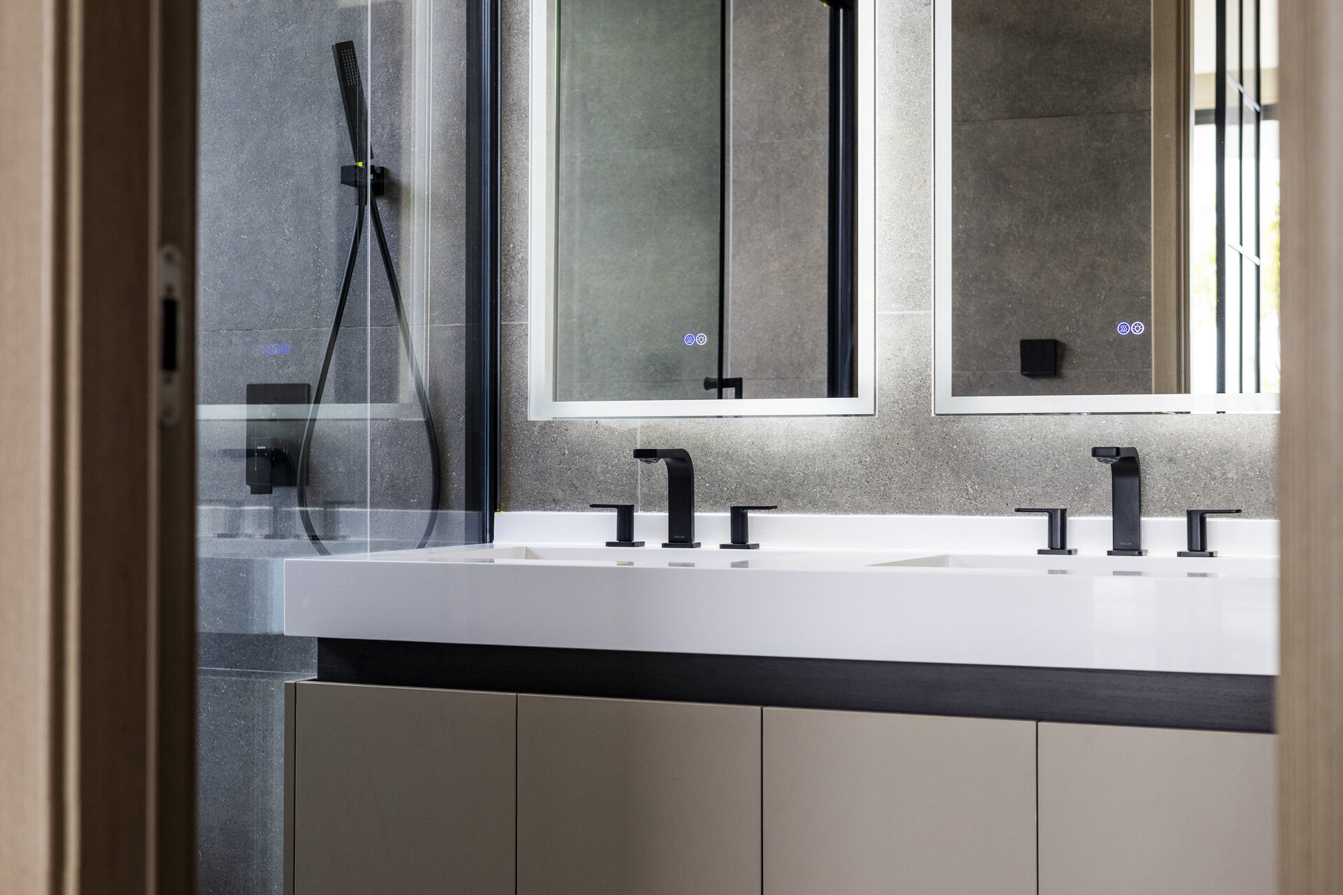 วิลล่า 3 ห้องนอนในโคลเวอร์เรสซิเดนซ์ (ID 159)