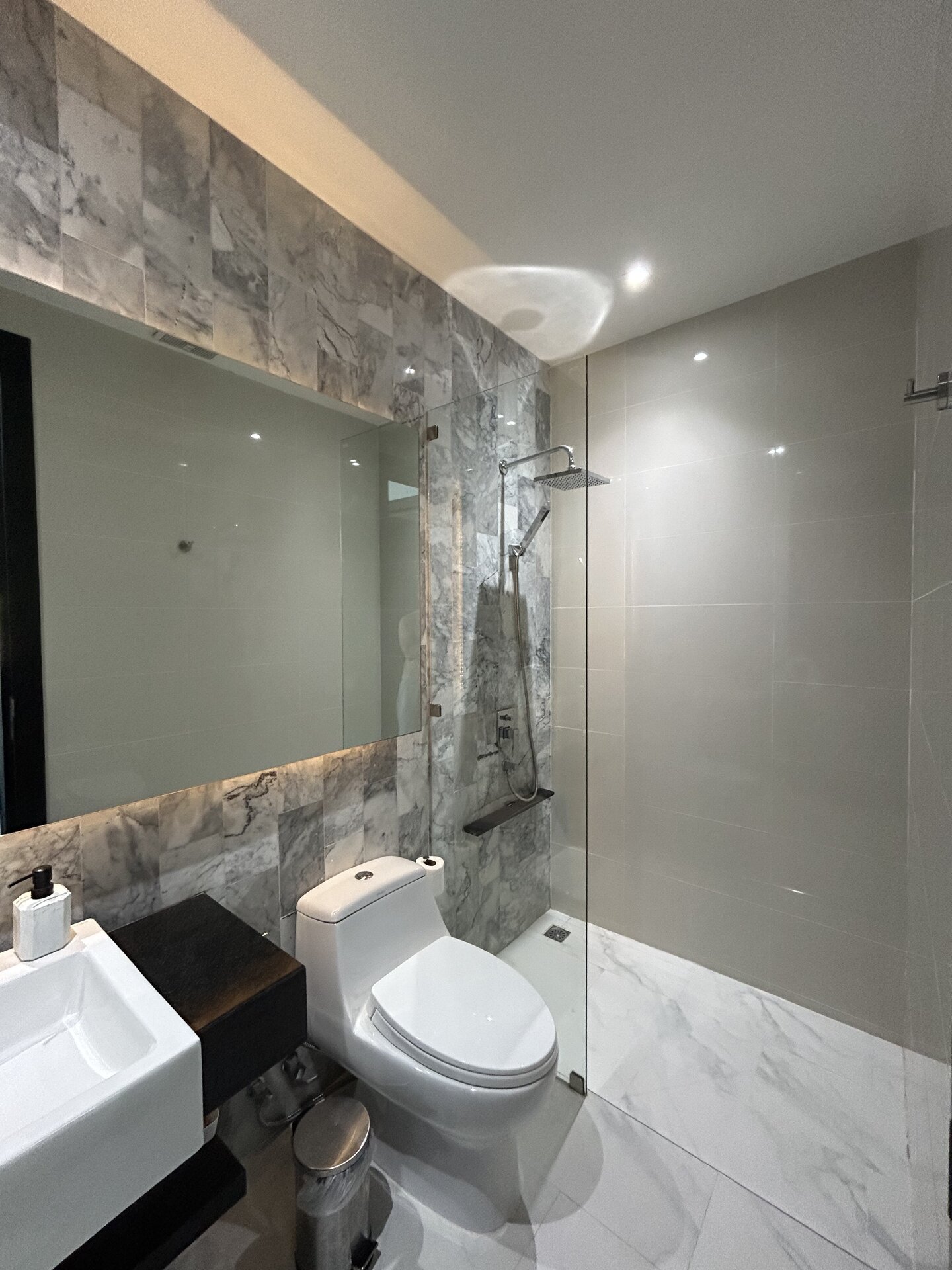 2 спальная вилла с бассейном в Чалонге (ID 1)