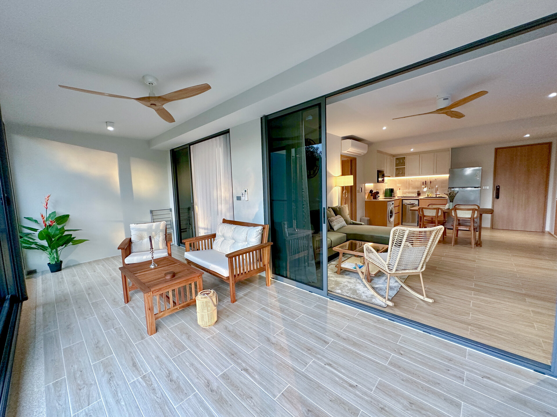 ลากูน่าบีชไซด์ (ID 553)