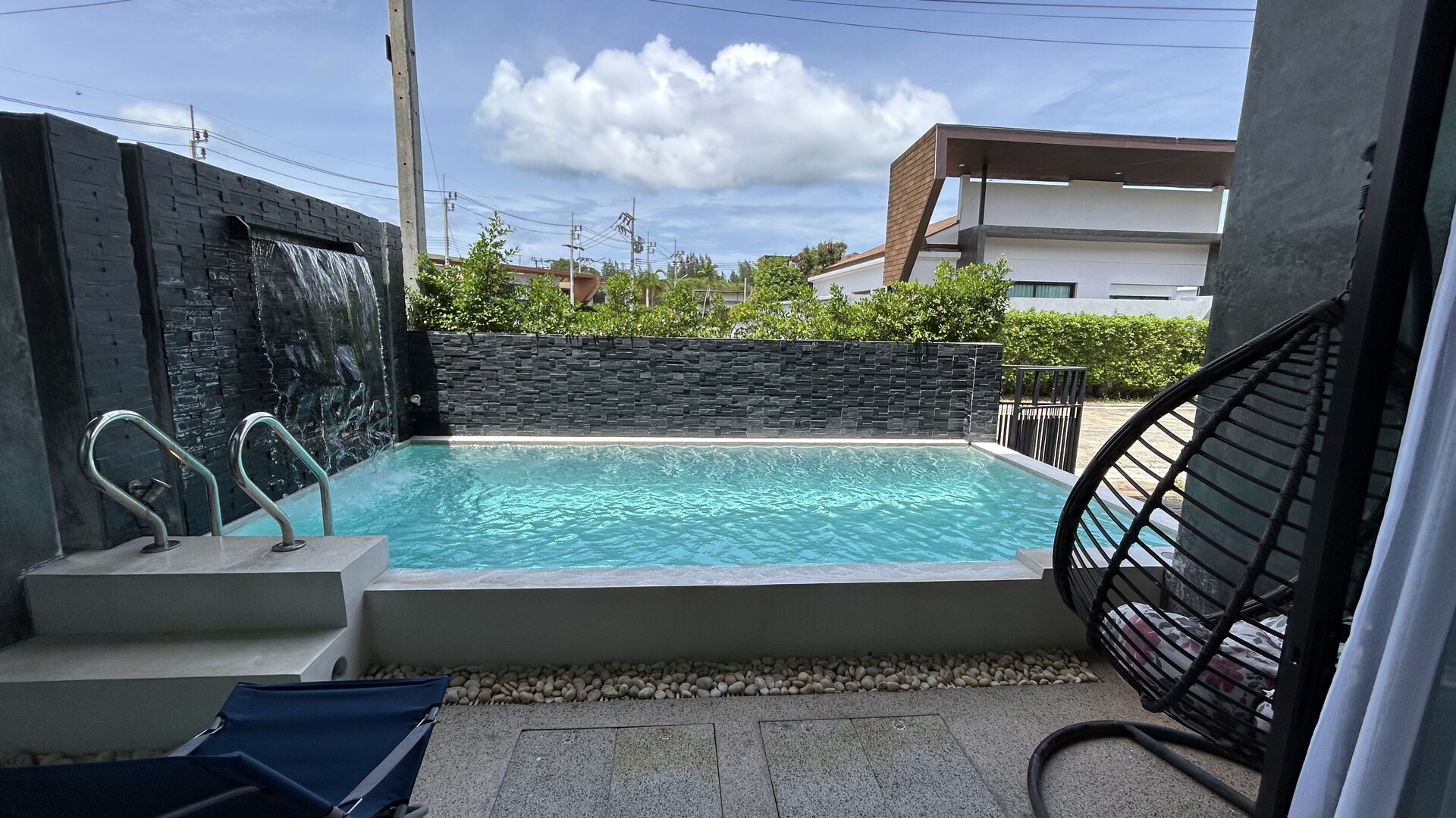 2 спальная вилла с бассейном в Чалонге (ID 1)