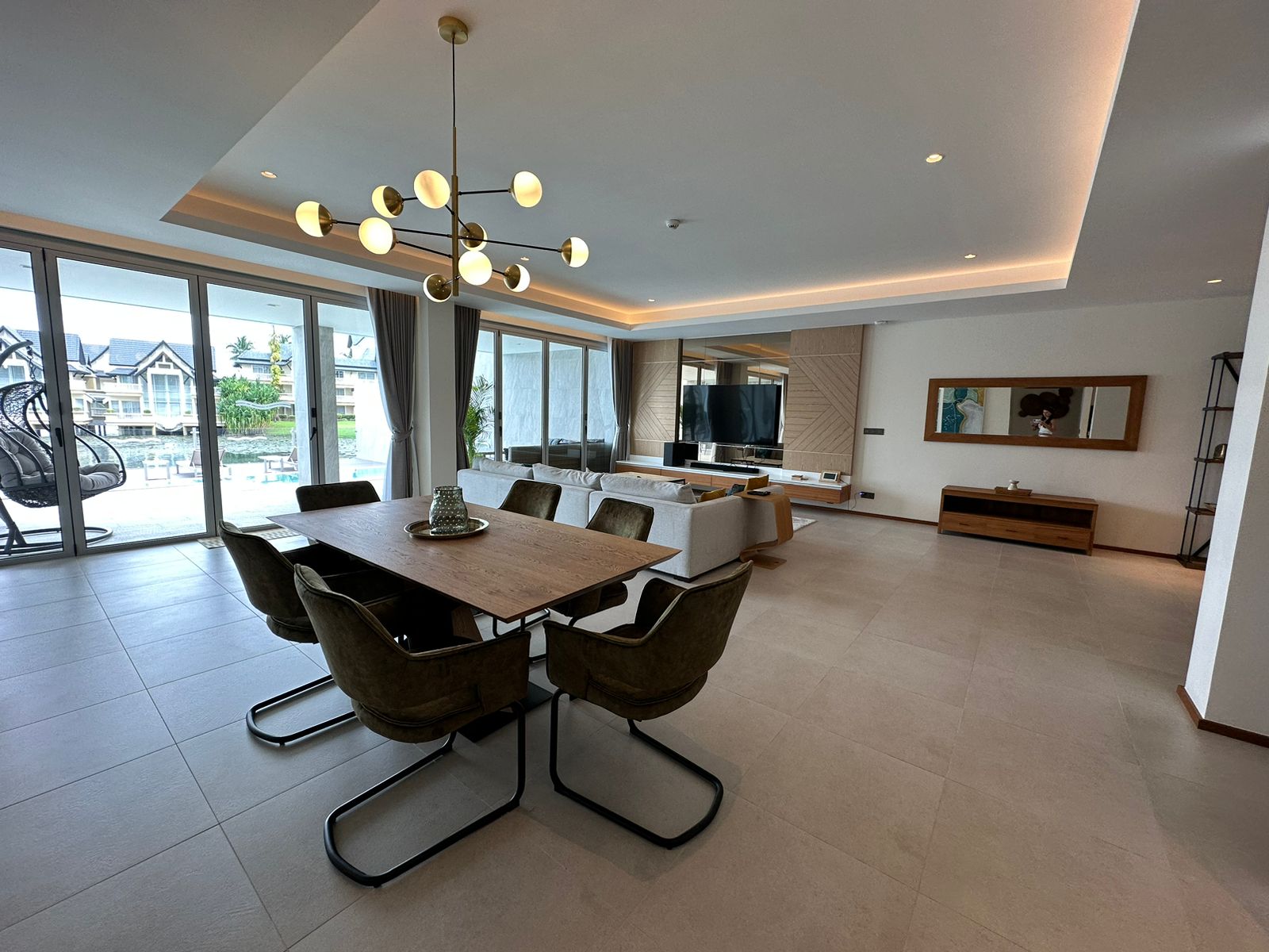 Продажа 2-спальной квартиры с бассейном и террасой в Angsana Beachfront (ID 491)