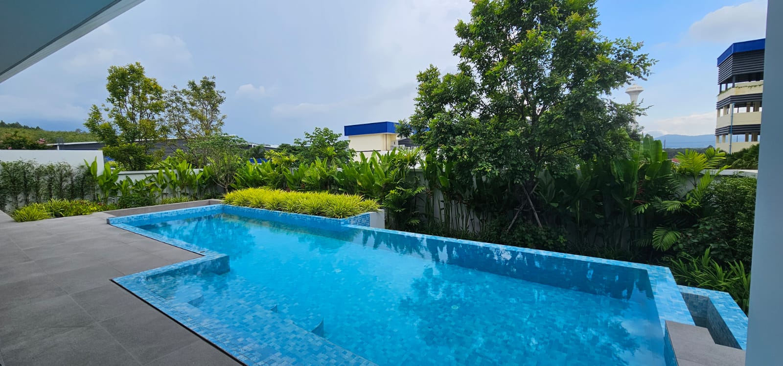 Аренда виллы с 4 спальнями в Clover Residence (ID 280)