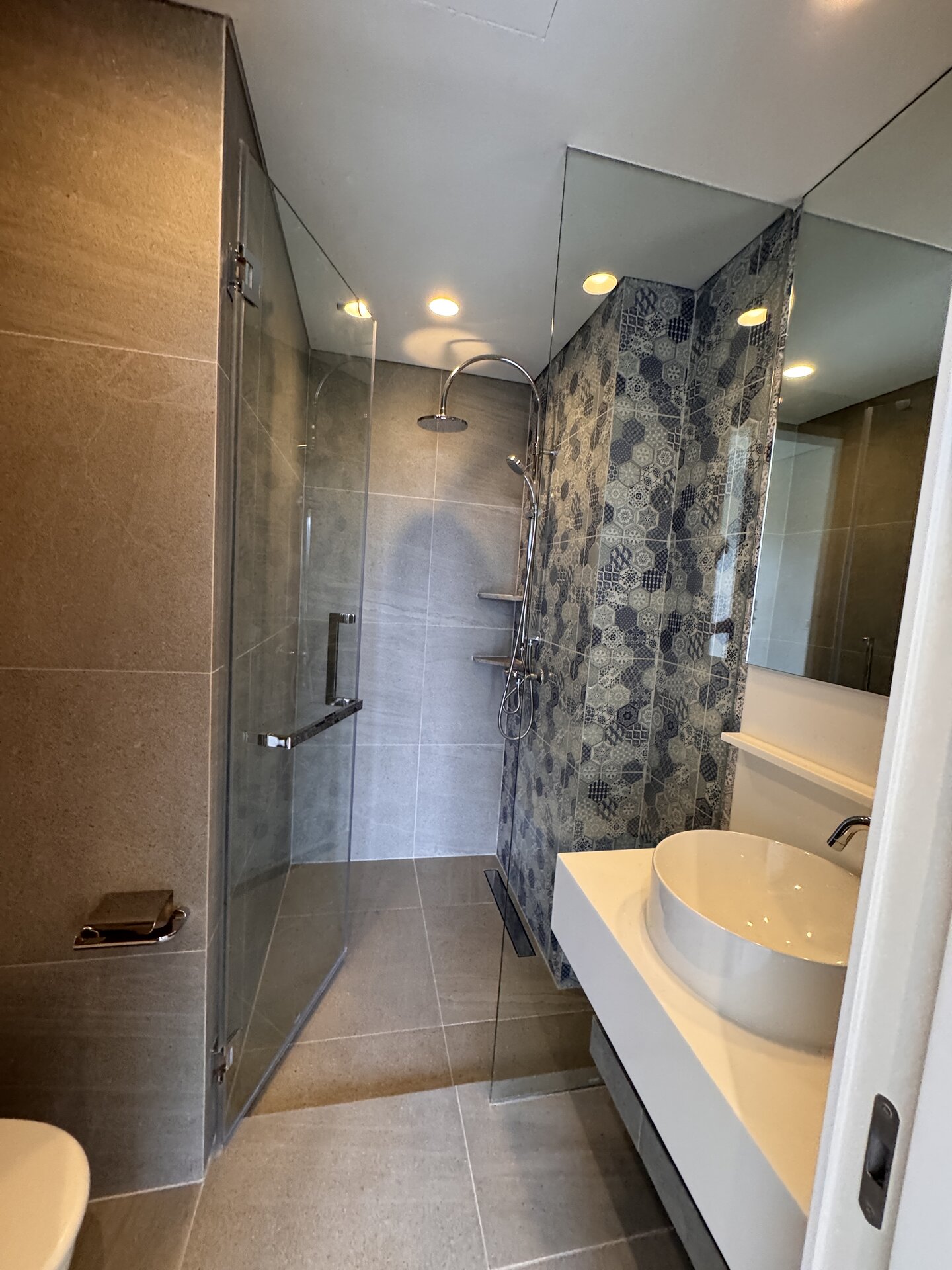 2 bedroom apartment for sale in Laguna Lakeside (ID 510)