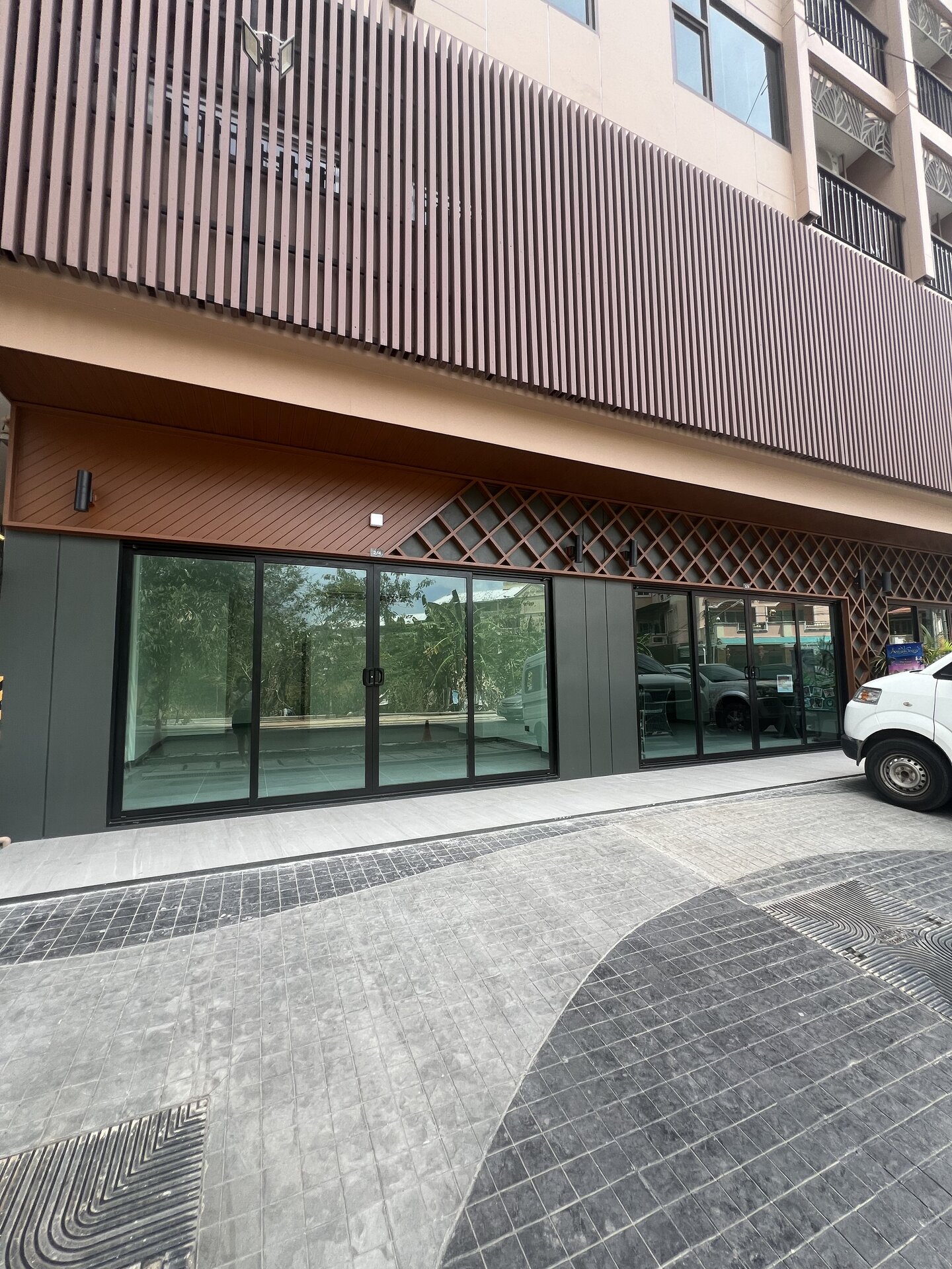 Аренда коммерческого помещения — пляж Карон (Freehold) (ID 293)