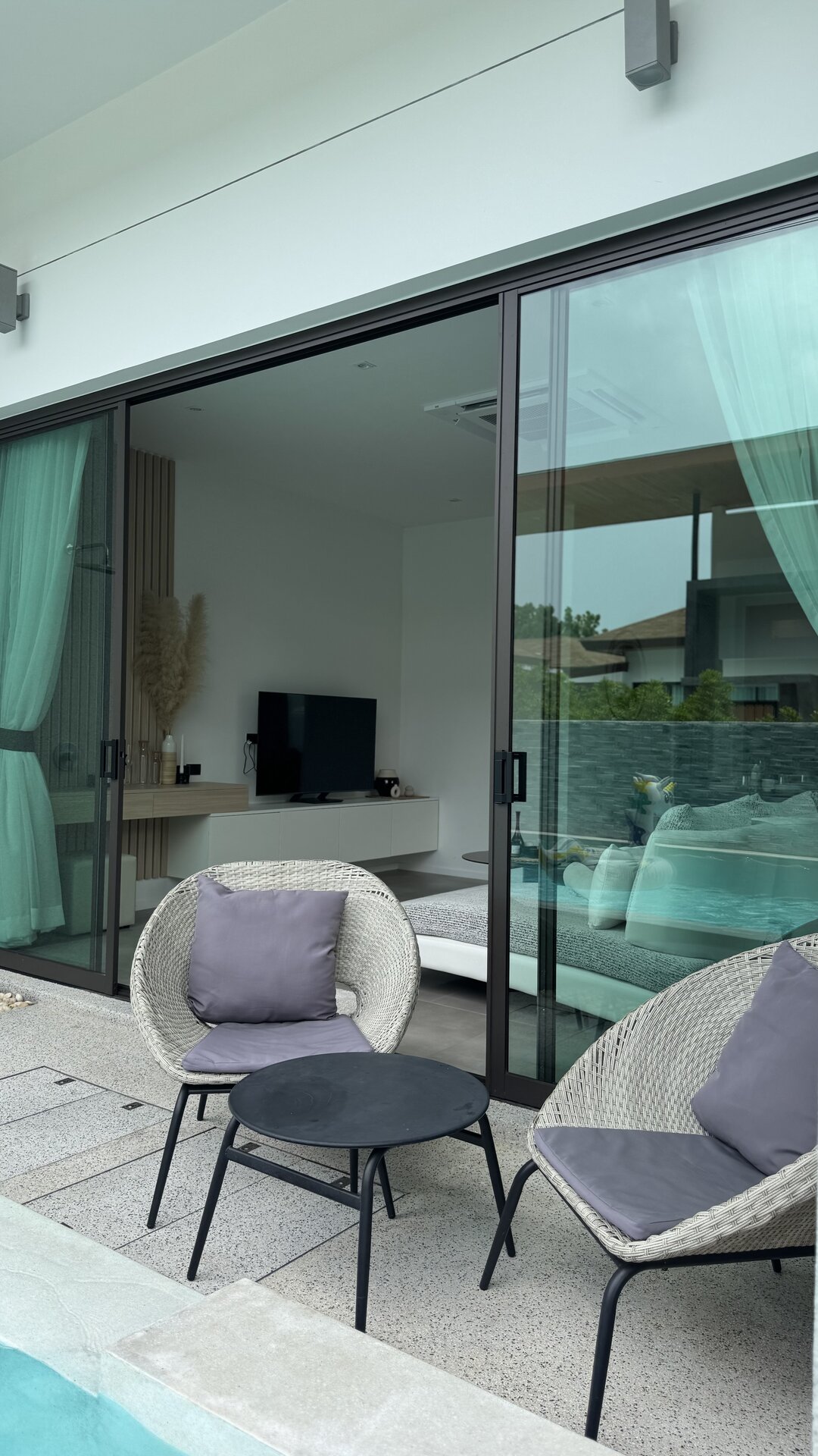 The 8 pool villa (ID 598)