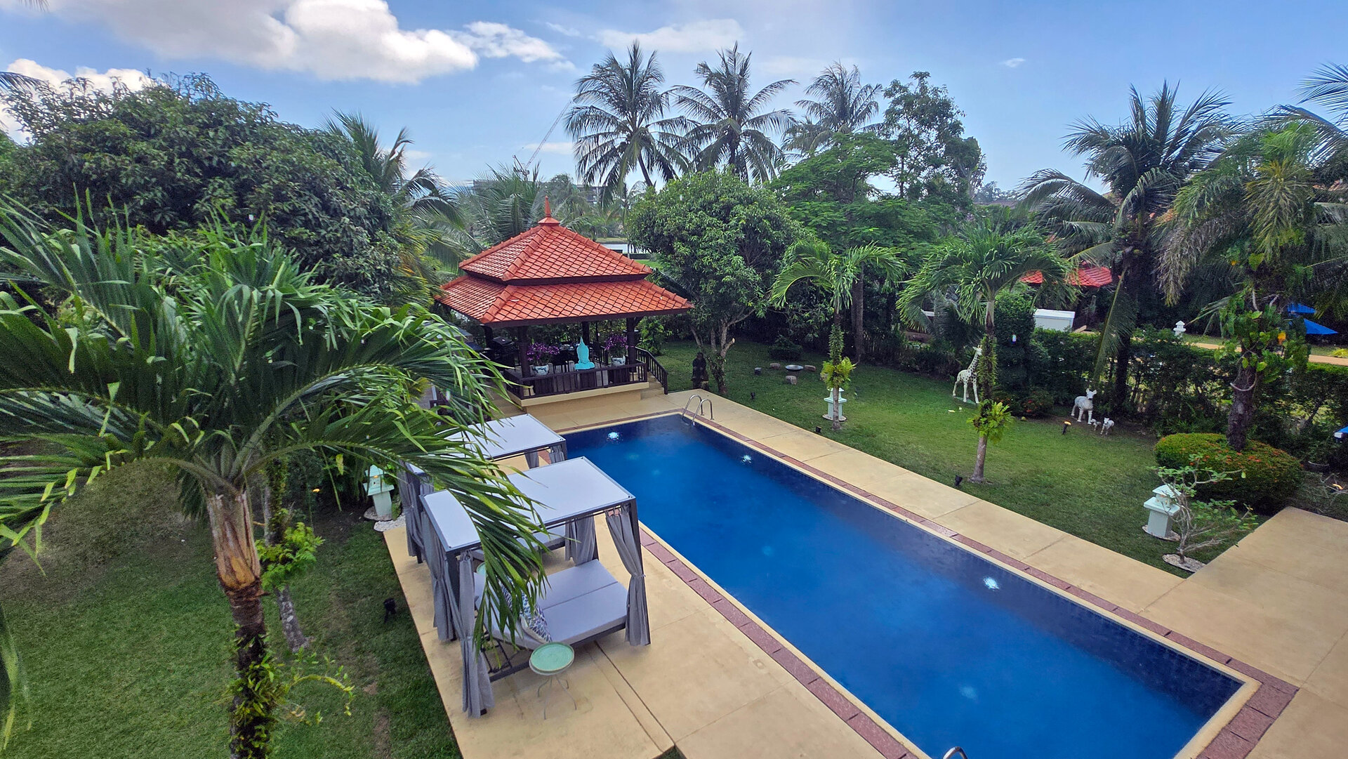 วิลล่าปรับปรุงใหม่ในลากูน่า (ID 623)