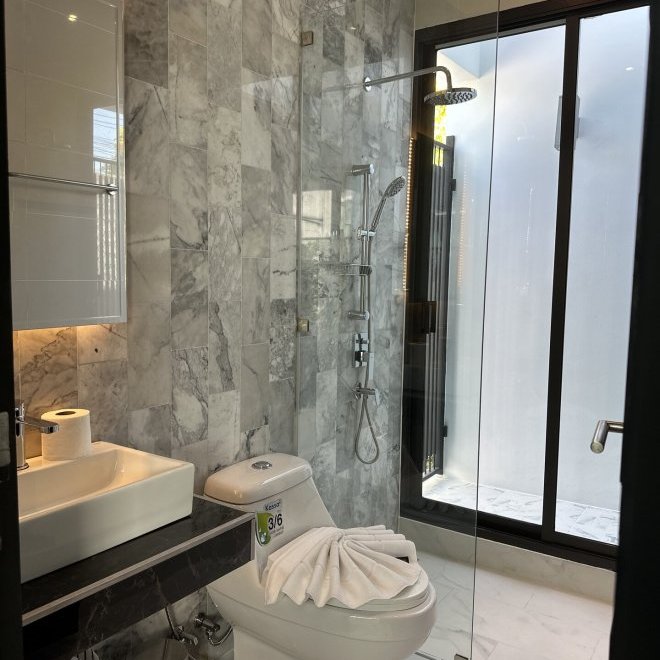 The 8 pool villa (ID 566)