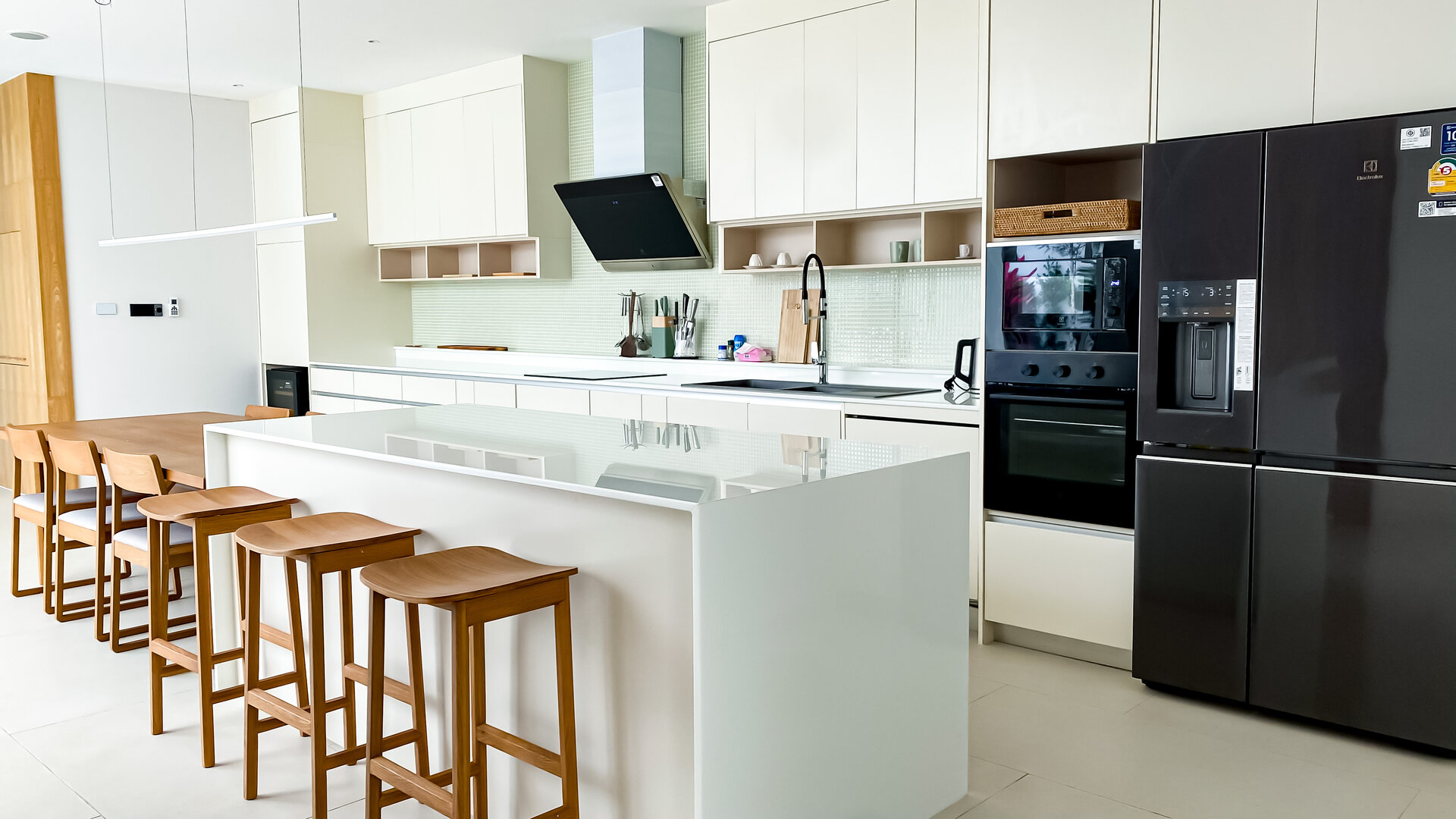 เข้ายึดคฤหาสน์ LuxPride 3 (ID 568)