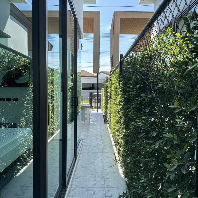 The 8 pool villa (ID 566)