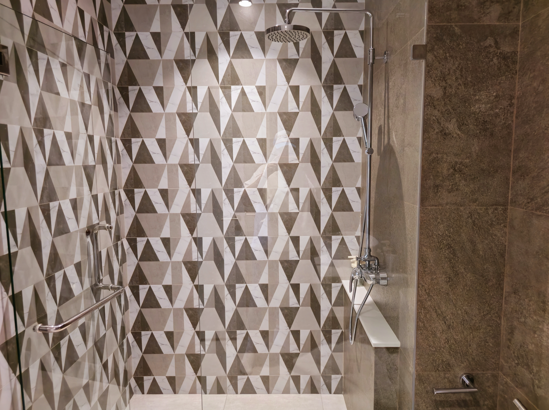 URGENT SALE: 2 bedroom apartment in The Title Halo 1 (ID 132)