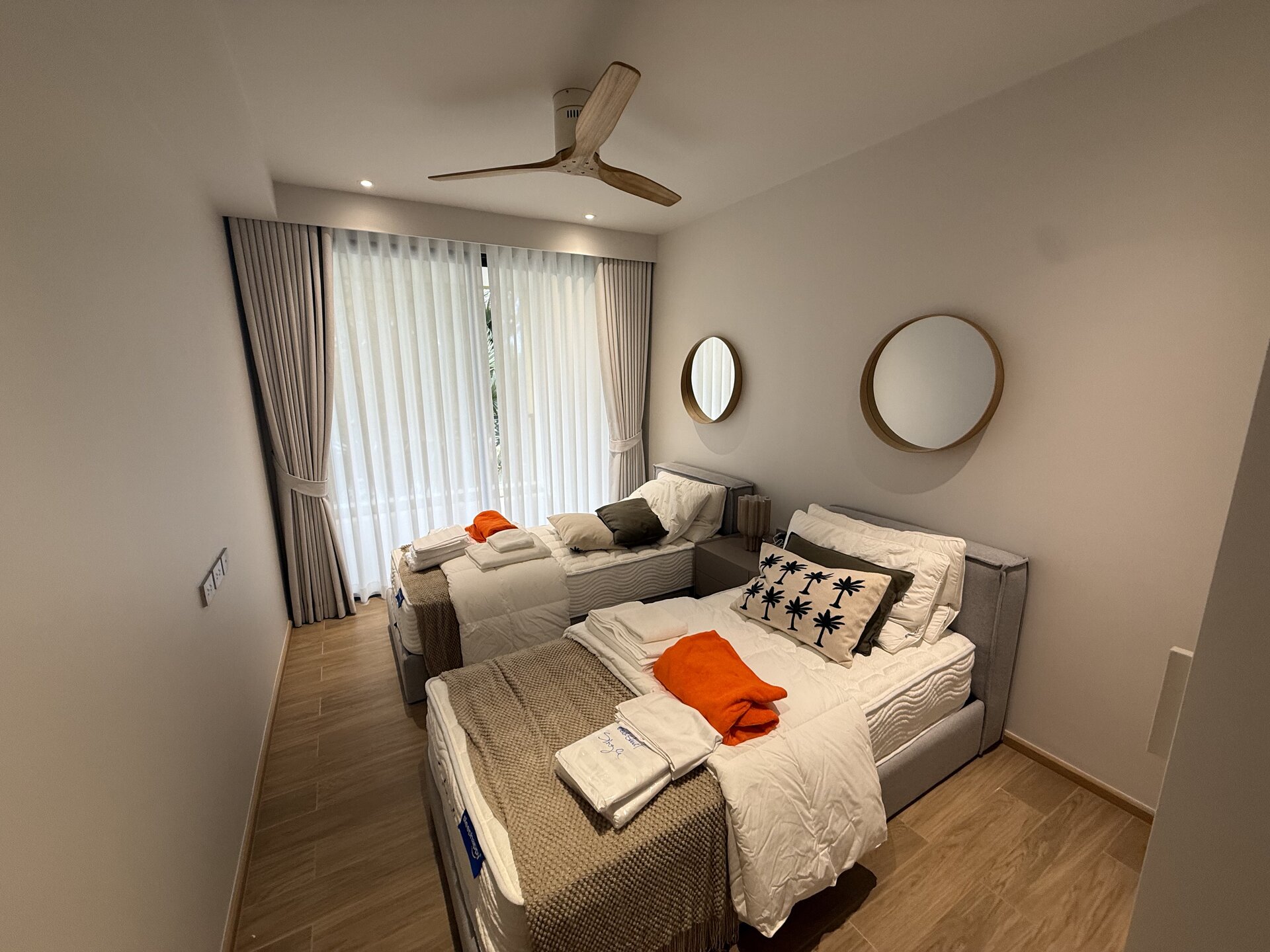 Laguna Beachside Residences (ID 606)