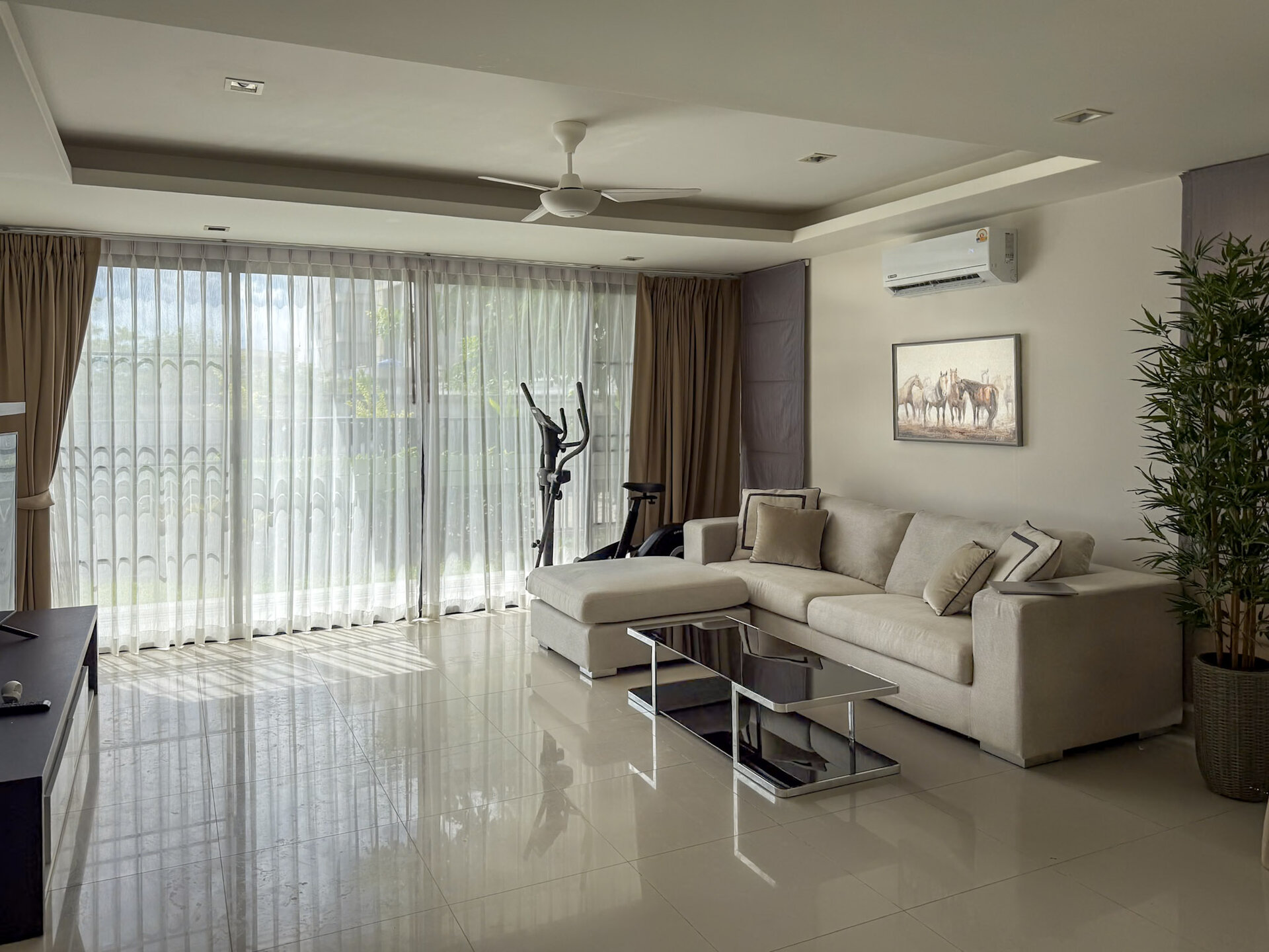 ลากูน่าพาร์ค (ID 600)