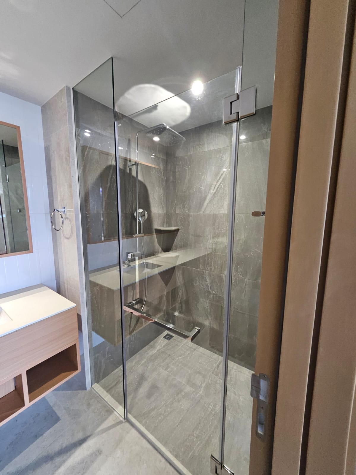 2 ห้องนอนสำหรับขายในลากูน่าบีชไซด์ (ID 384)