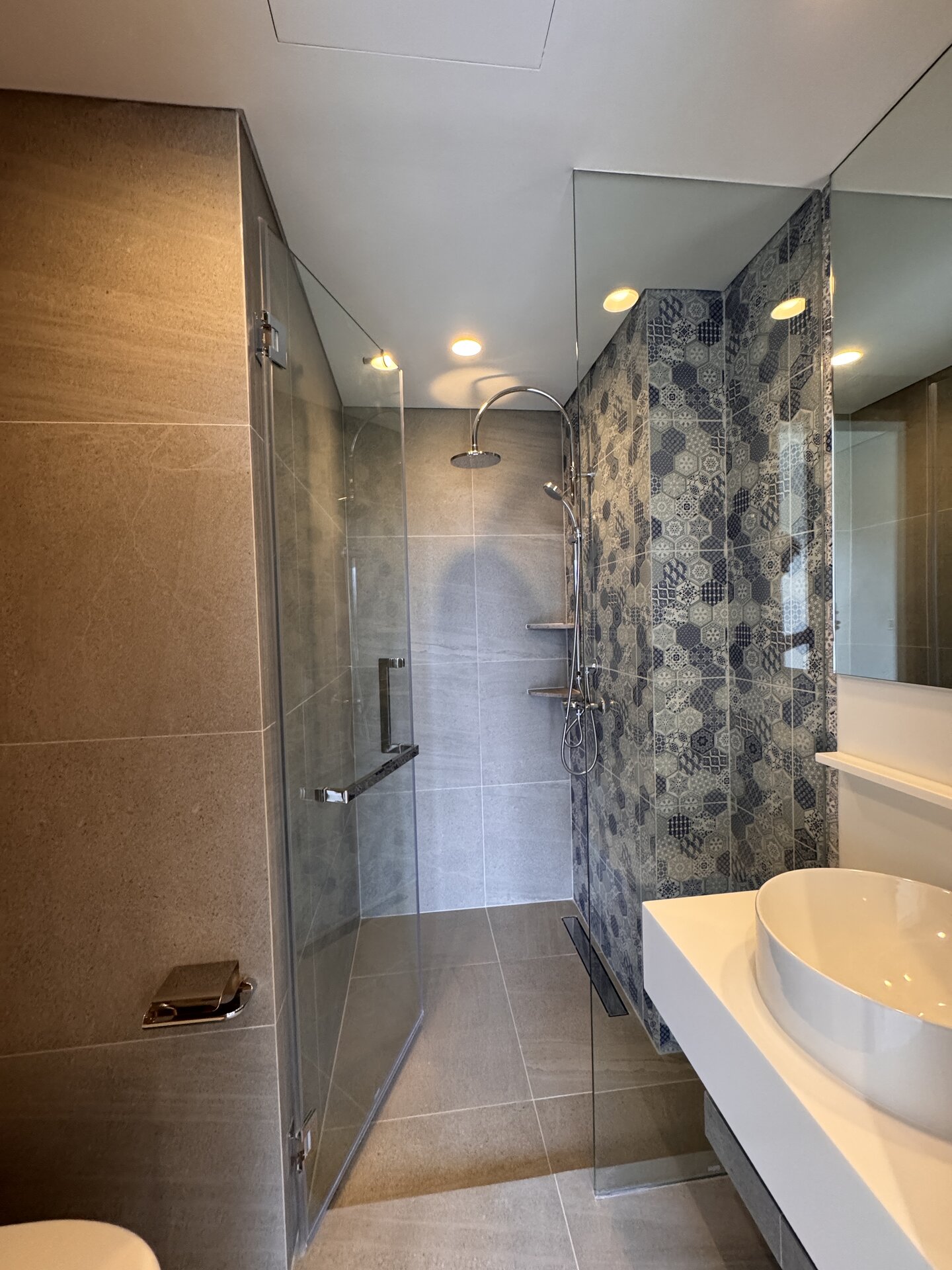 2 bedroom apartment for sale in Laguna Lakeside (ID 510)