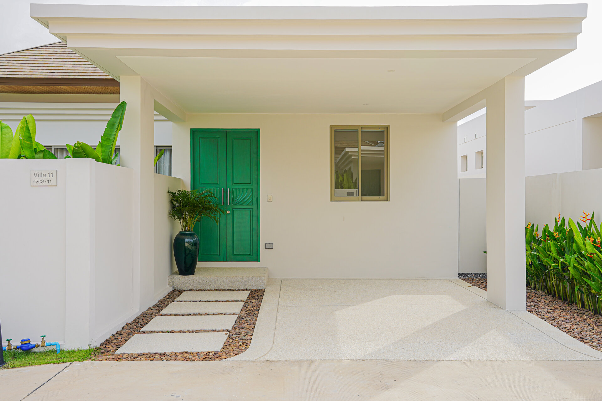 ตรีชาดาอาซัวร์ (ID 688)