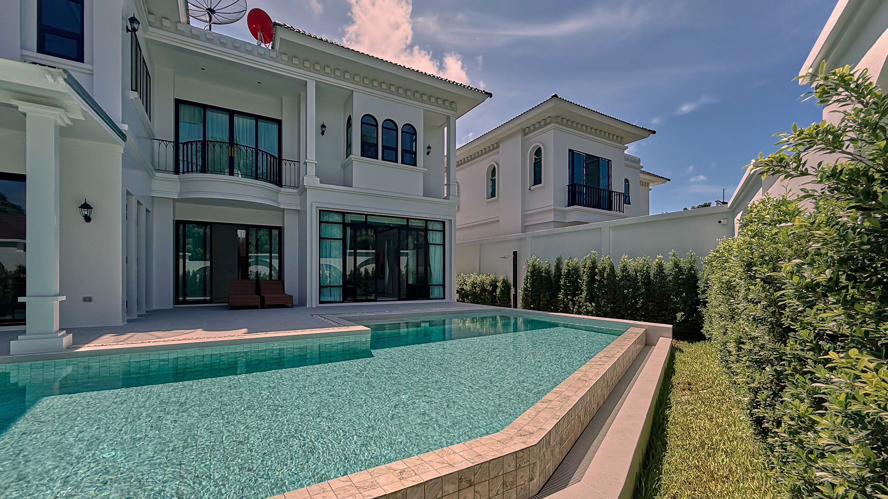 4卧室别墅第五元素出售 (ID 520)