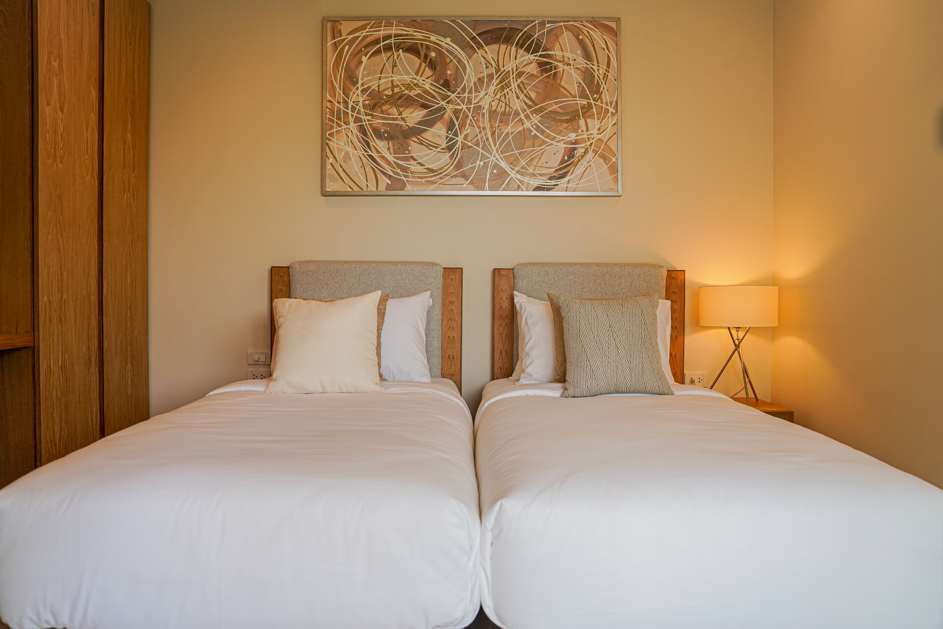 ตรีชาดาอาซัวร์ (ID 688)