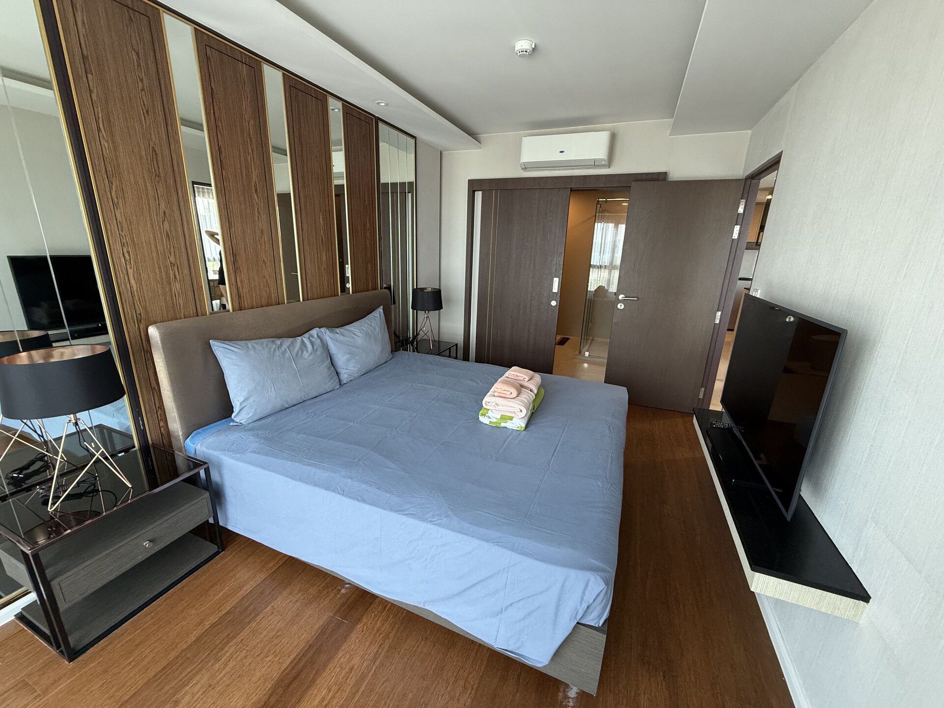 The Mida Panora F301 (ID 604)