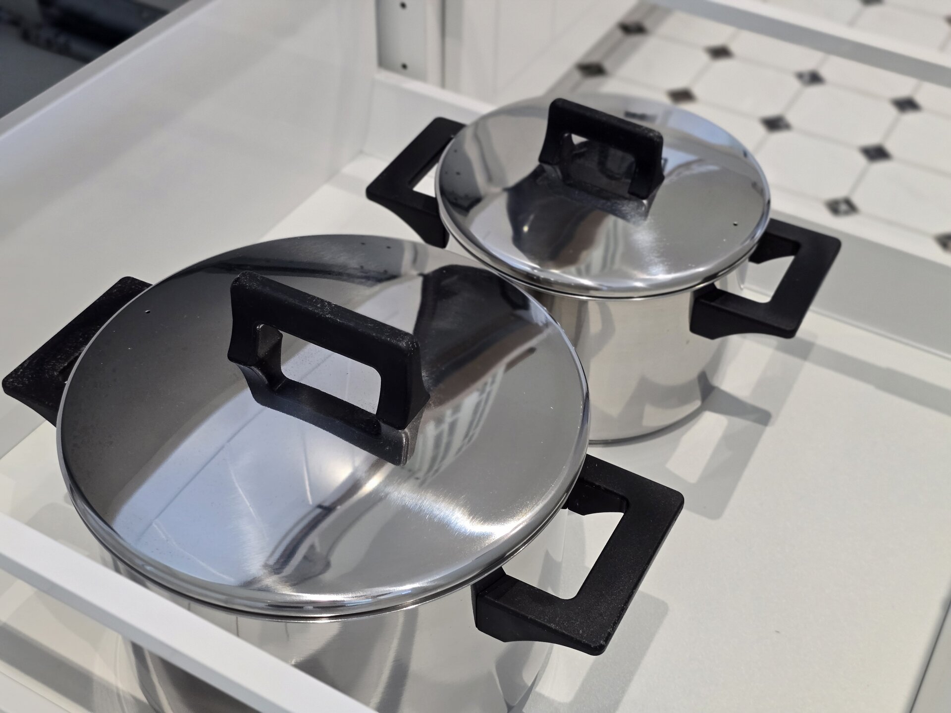 URGENT SALE: 2 bedroom apartment in The Title Halo 1 (ID 132)