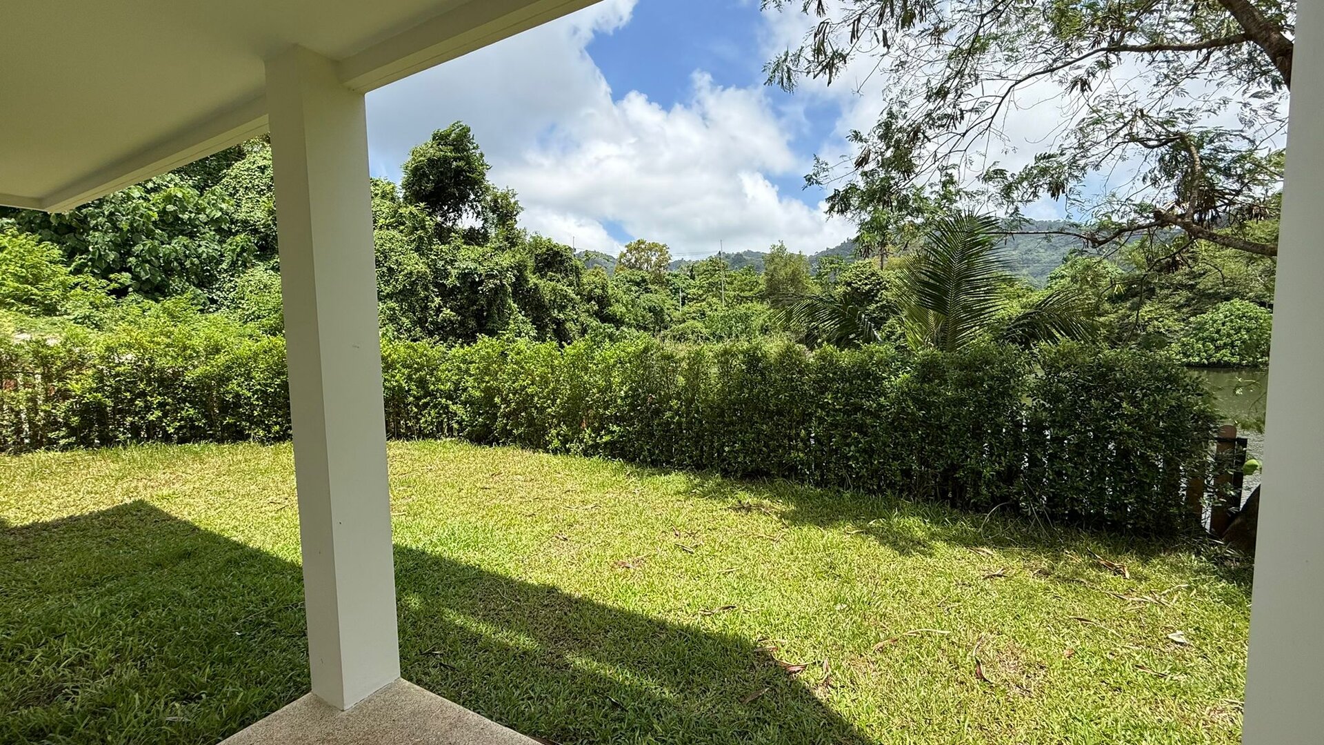 เลคฟร้อนท์วิลล่าบ้านมานิค-5 ห้องนอน (ID 155)