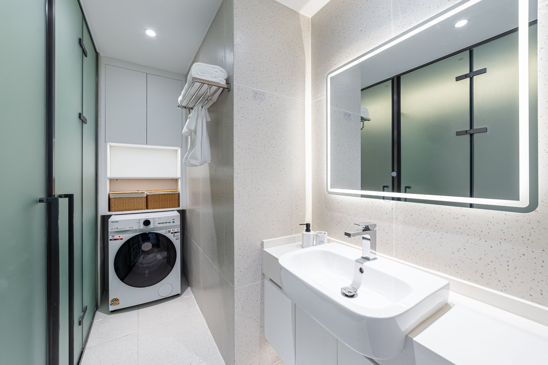 ซันไชน์เรสซิเดนซ์/โครา (ID 580)