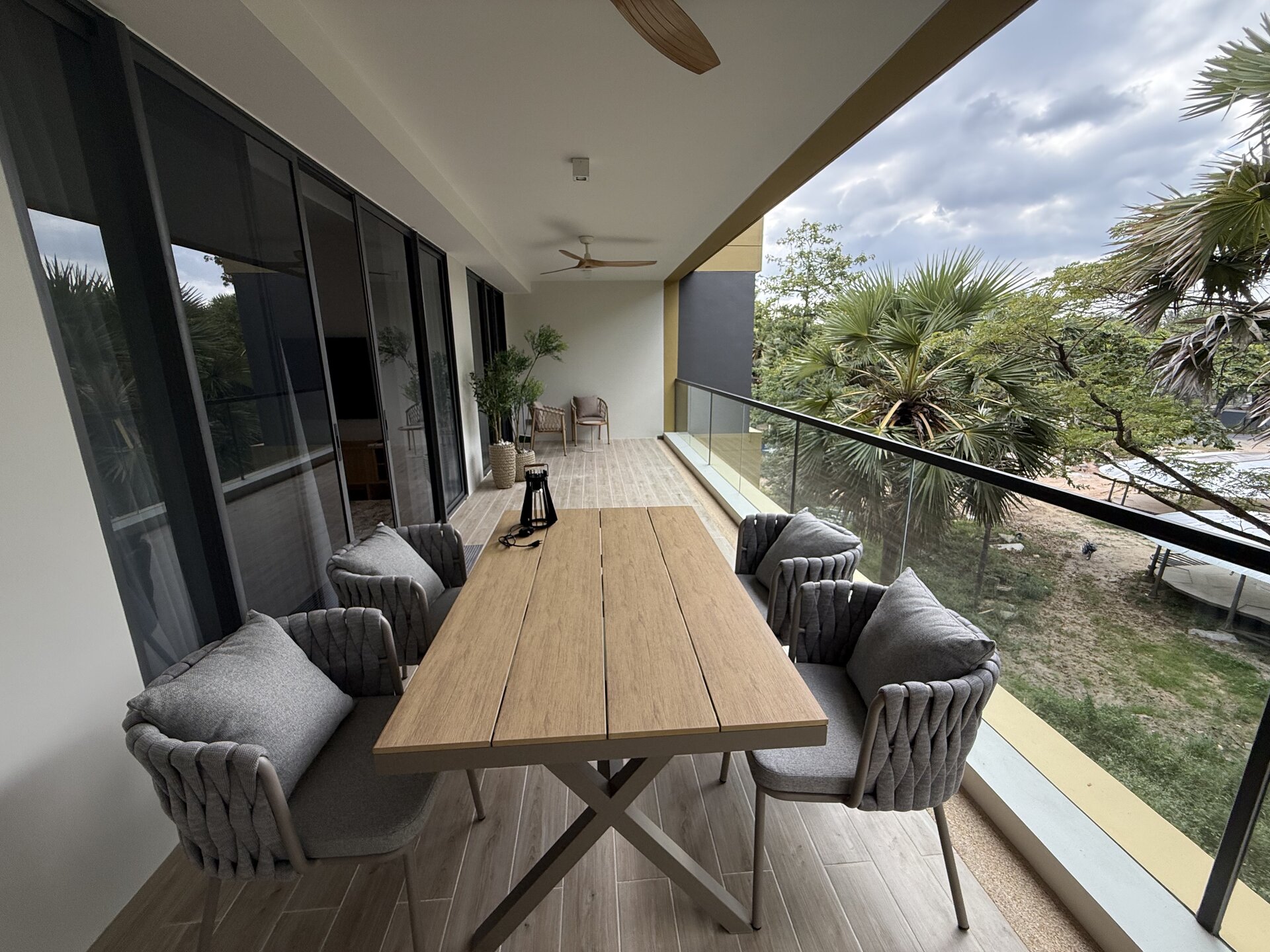 Laguna Beachside Residences (ID 606)