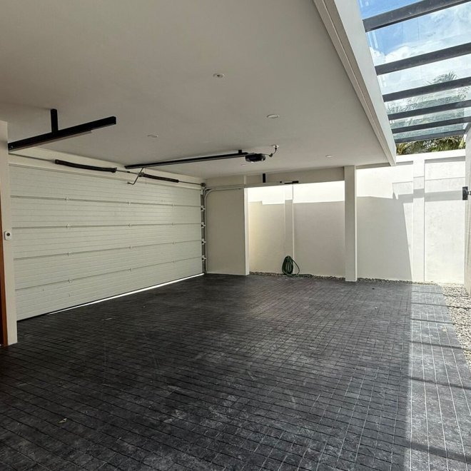 เลคฟร้อนท์วิลล่าบ้านมานิค-5 ห้องนอน (ID 155)