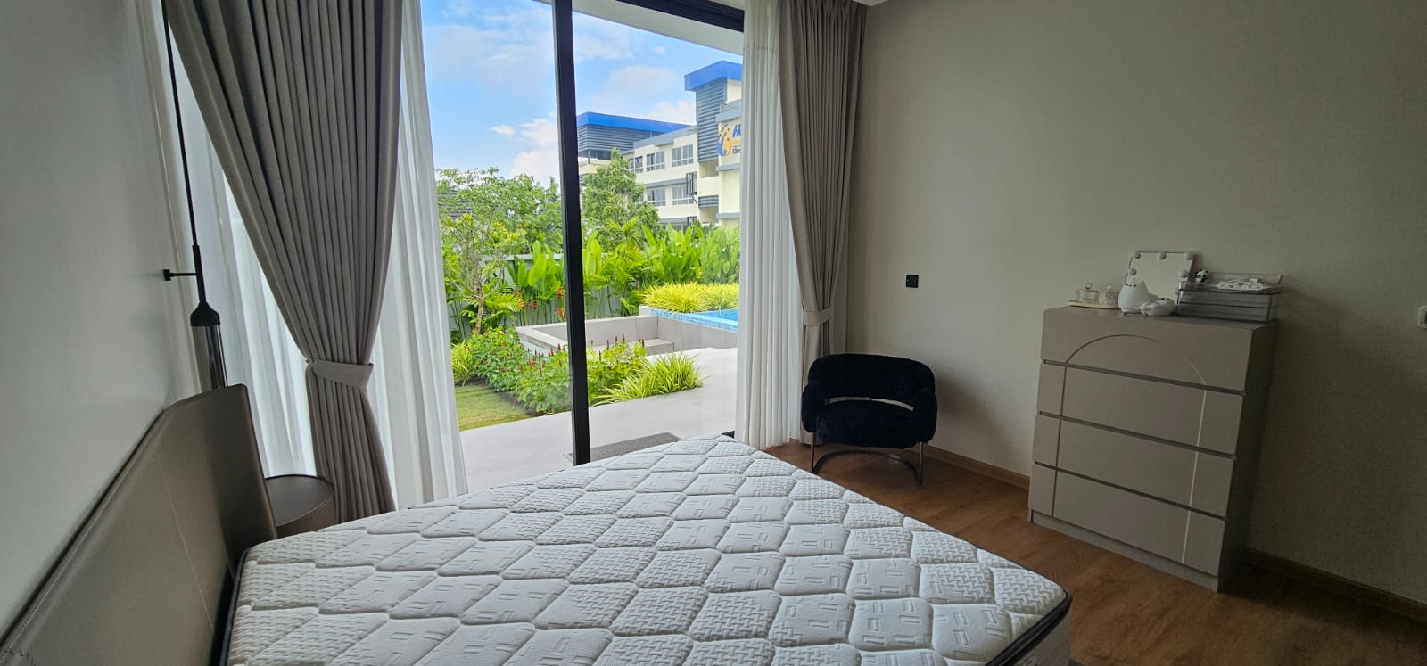 Аренда виллы с 4 спальнями в Clover Residence (ID 280)