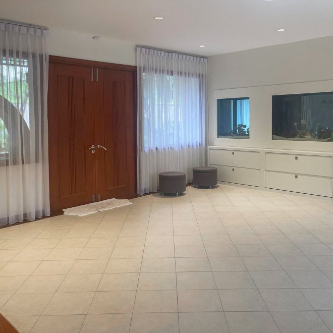 วิลล่าปรับปรุงใหม่ในลากูน่า (ID 623)