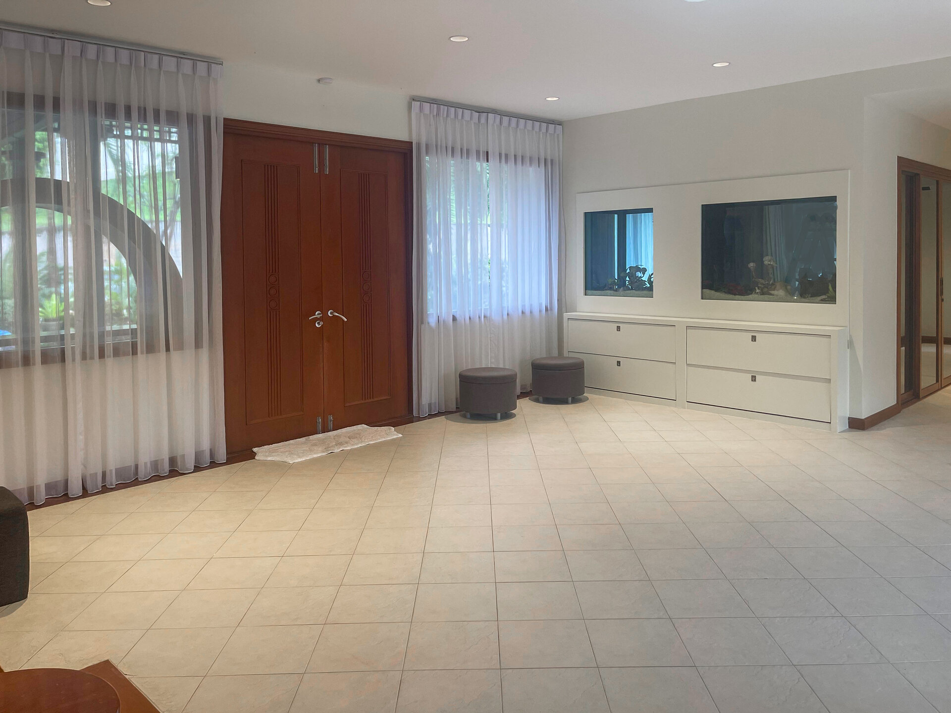 วิลล่าปรับปรุงใหม่ในลากูน่า (ID 623)