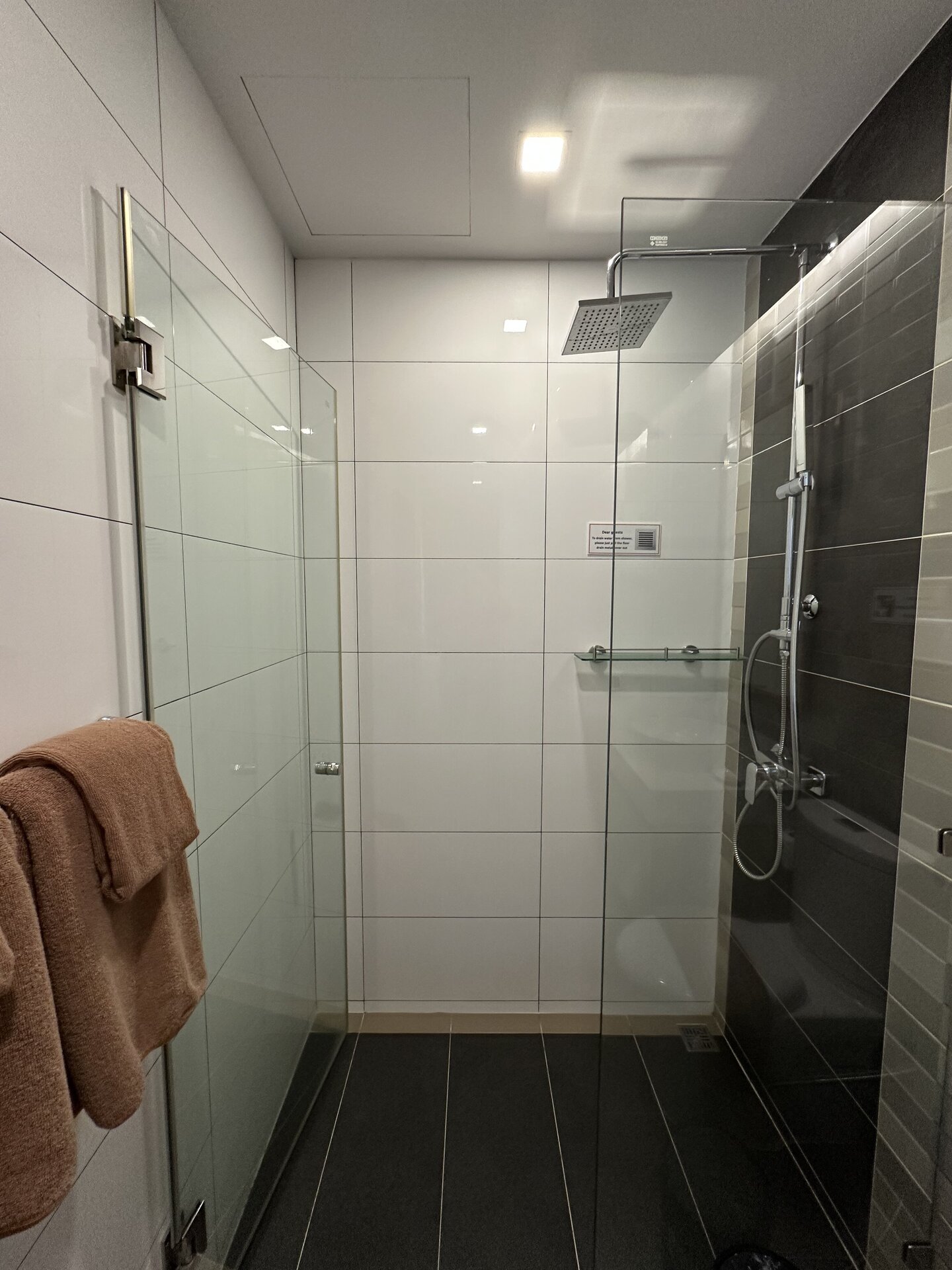 อพาร์ตเมนต์ 1 ห้องเดอะพราวด์ราไวย์-ยูนิต 307 (ID 220)