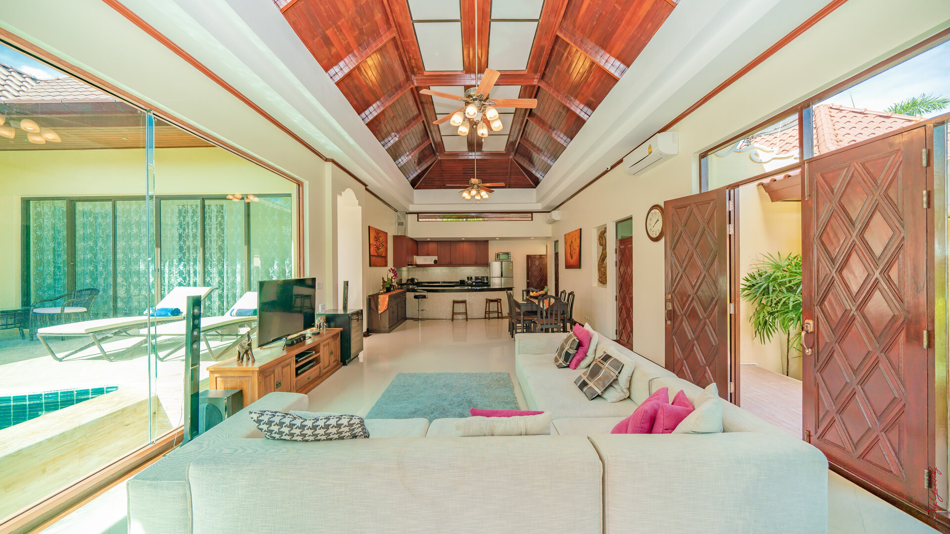 Аренда — роскошная вилла с 3+1 спальнями рядом с пляжем БангТао (ID 288)