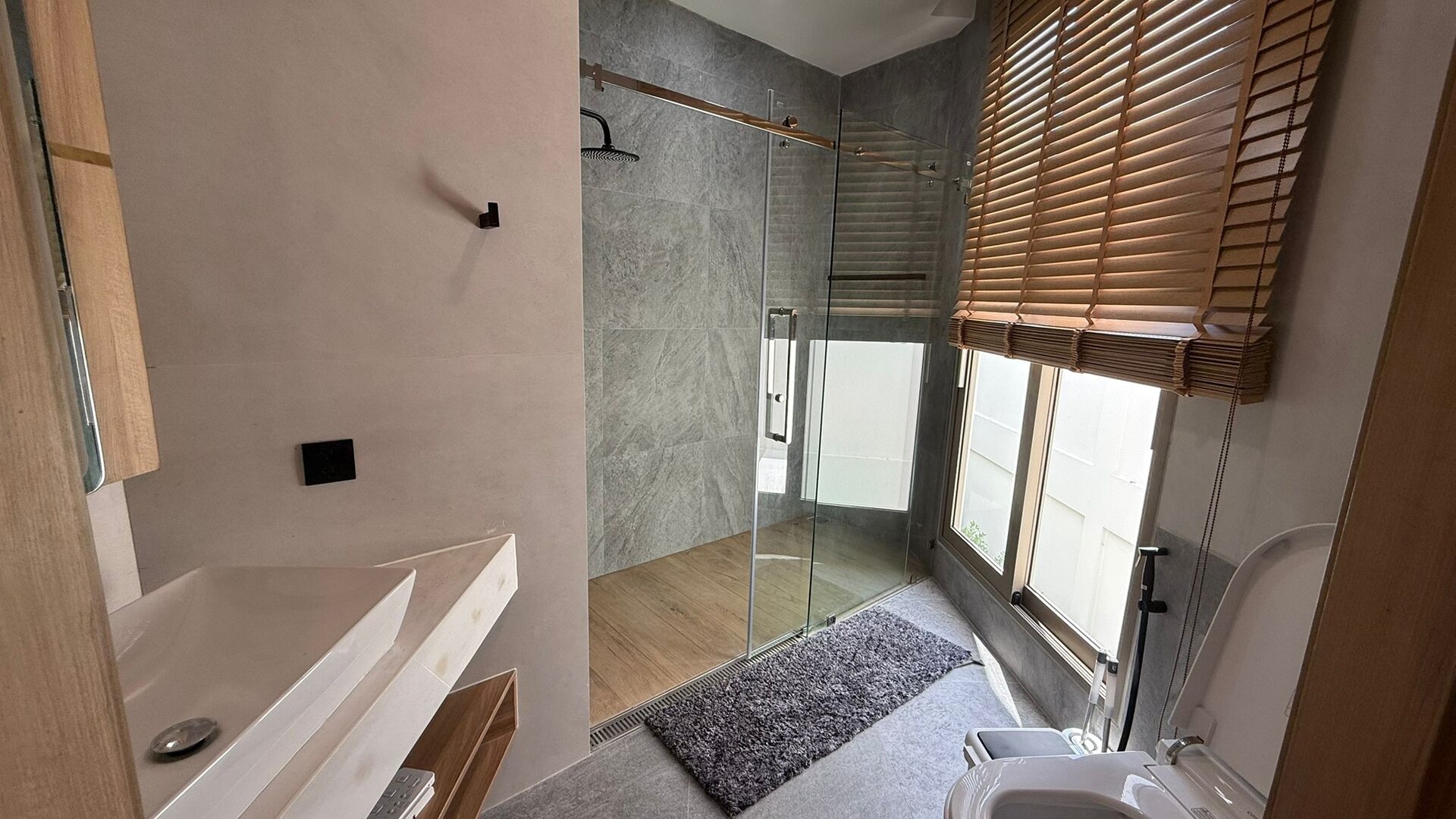 เลคฟร้อนท์วิลล่าบ้านมานิค-5 ห้องนอน (ID 155)