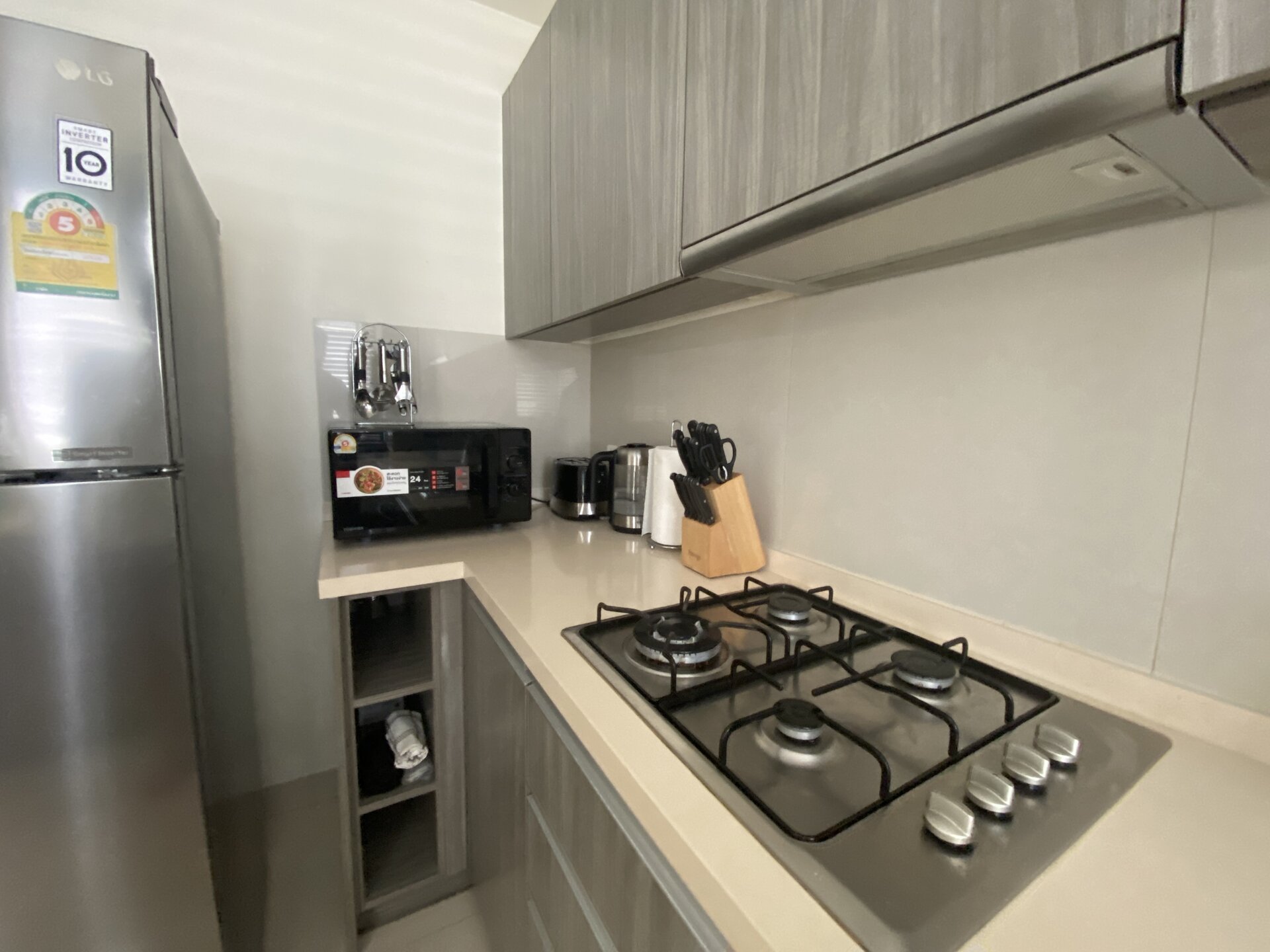 4 bedroom townhouse with swimming pool in Laguna Park (ID 49)