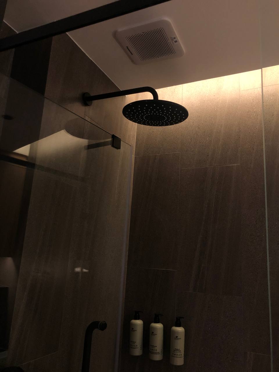 拉扬绿色公园第一期一居室公寓 (ID 144)