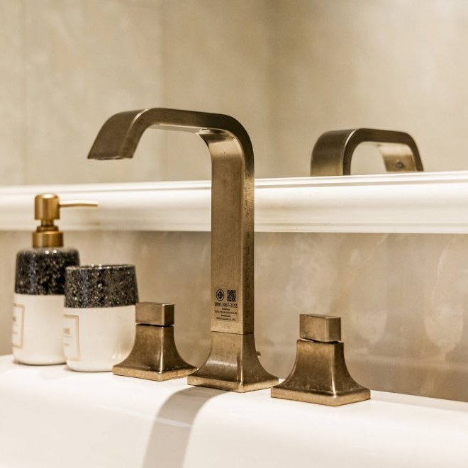 Gold Charoit (ID 554)