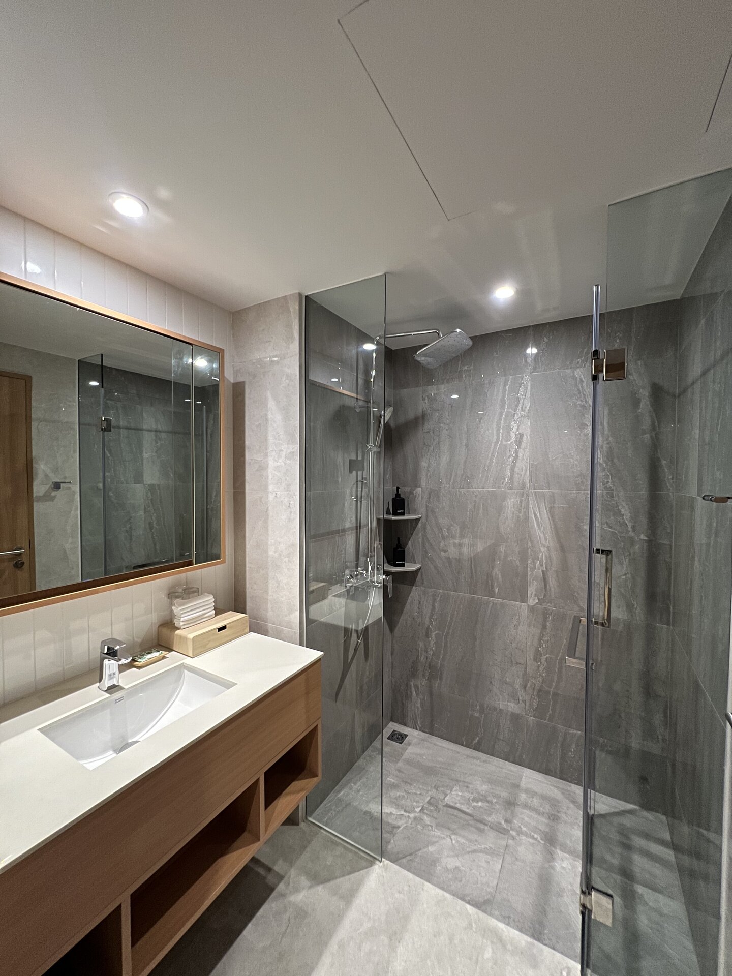 Продажа 1-спальной квартиры в Laguna Beachside (ID 350)