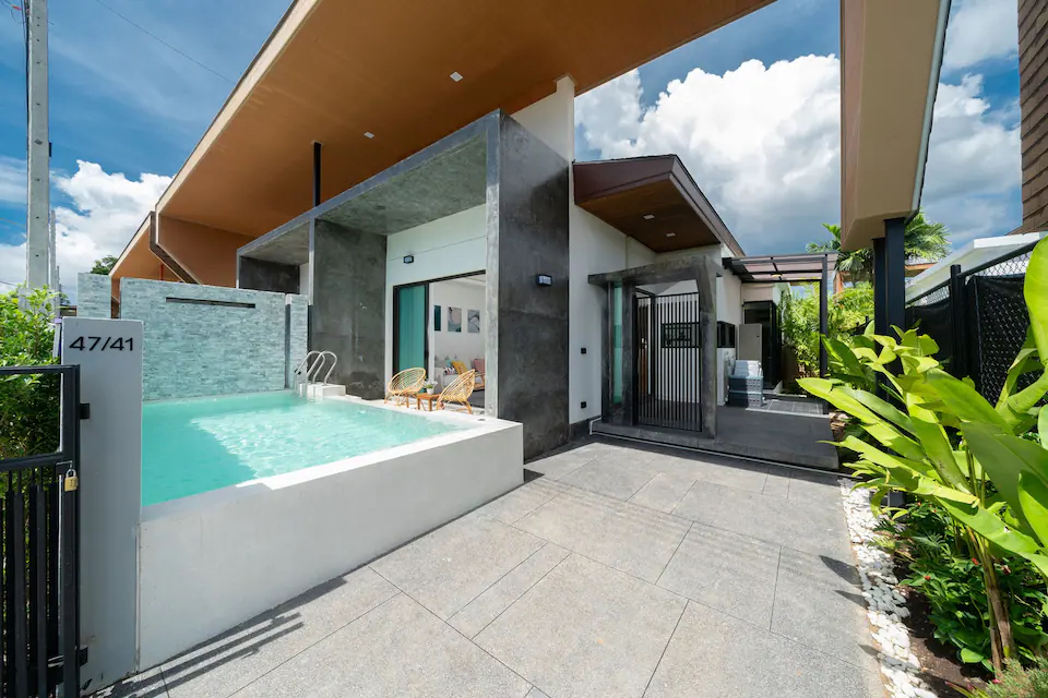 The 8 pool villa (ID 665)