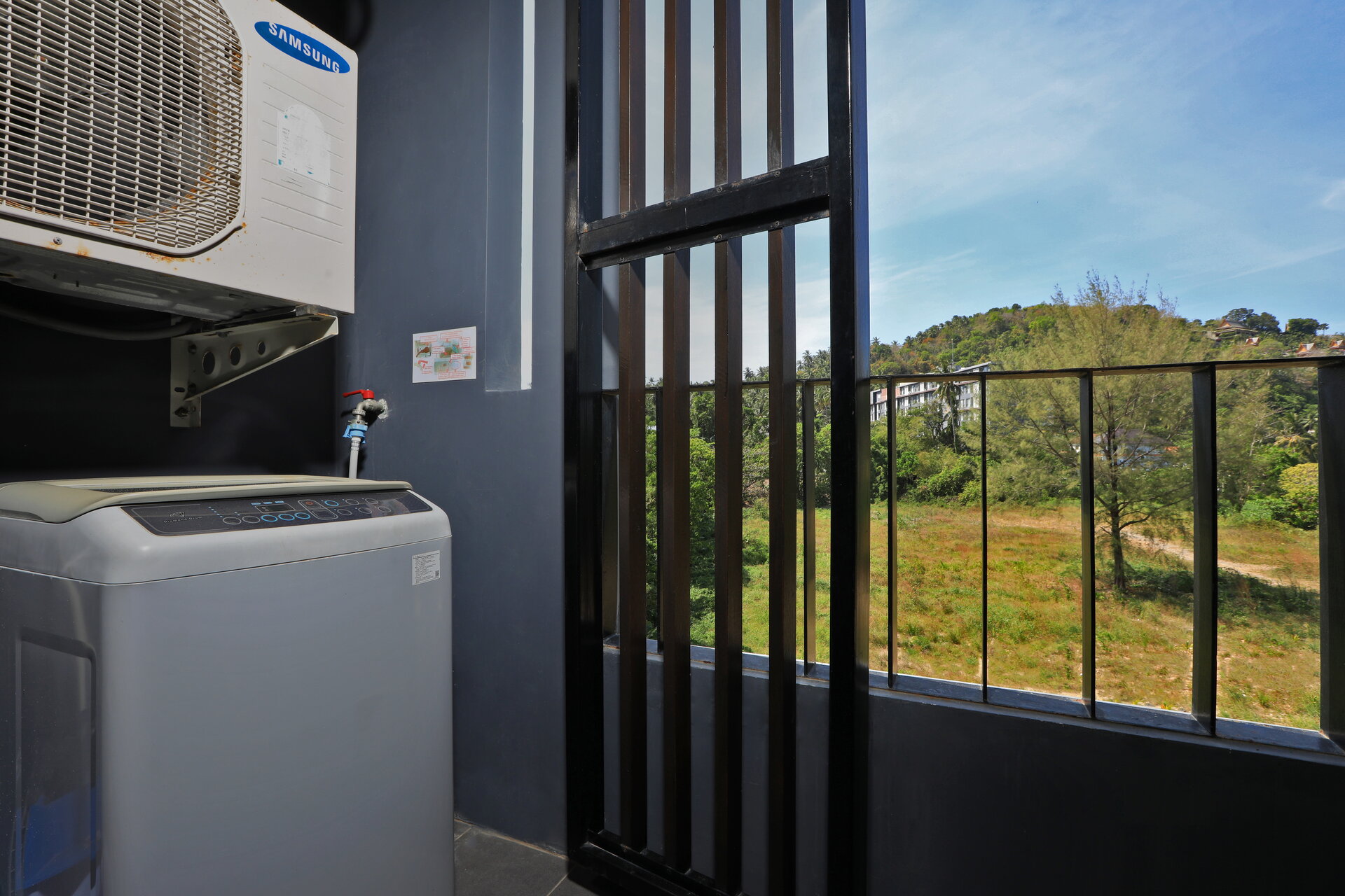 Продам 1 спальную квартиру в 6th Avenue Condo (ID 64)