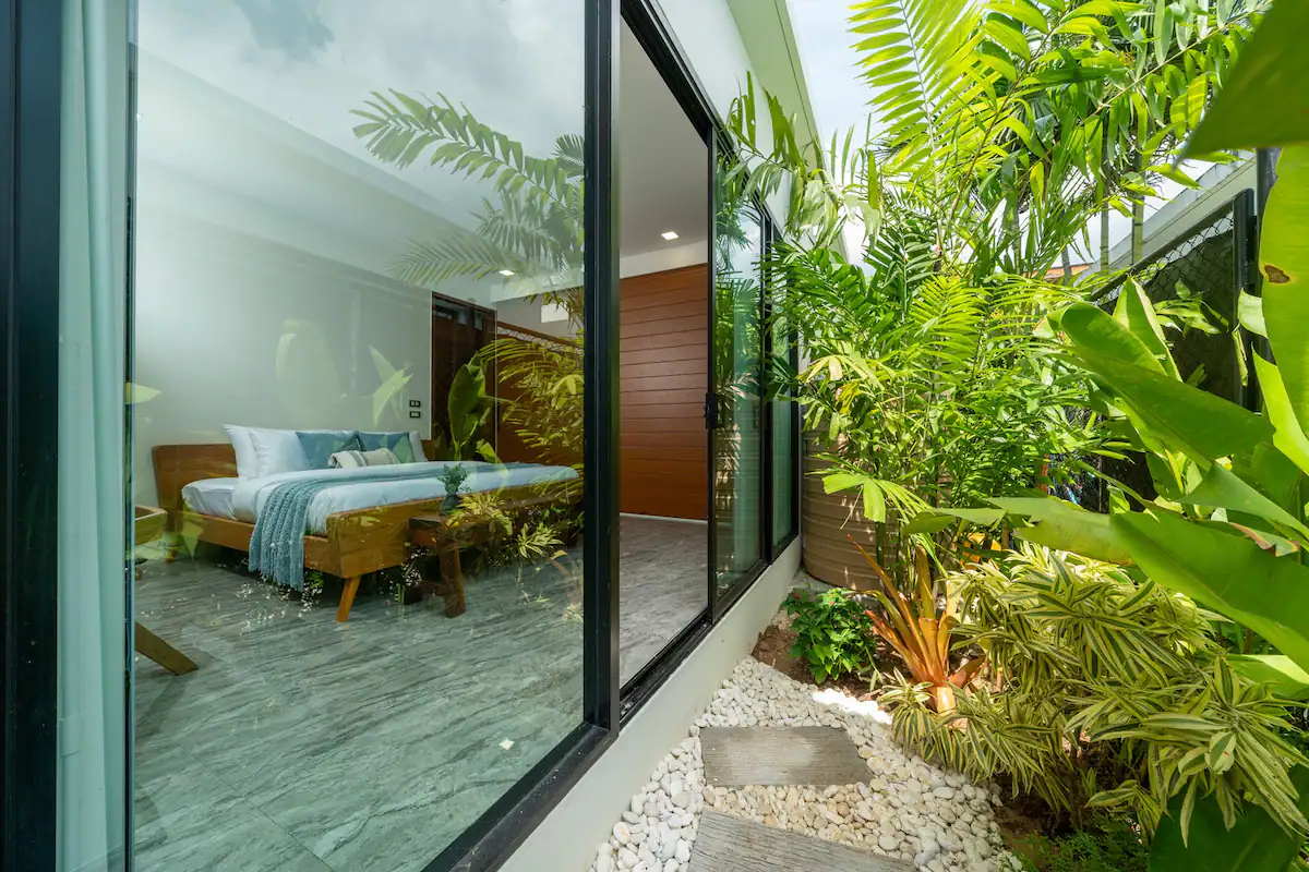 The 8 pool villa (ID 665)