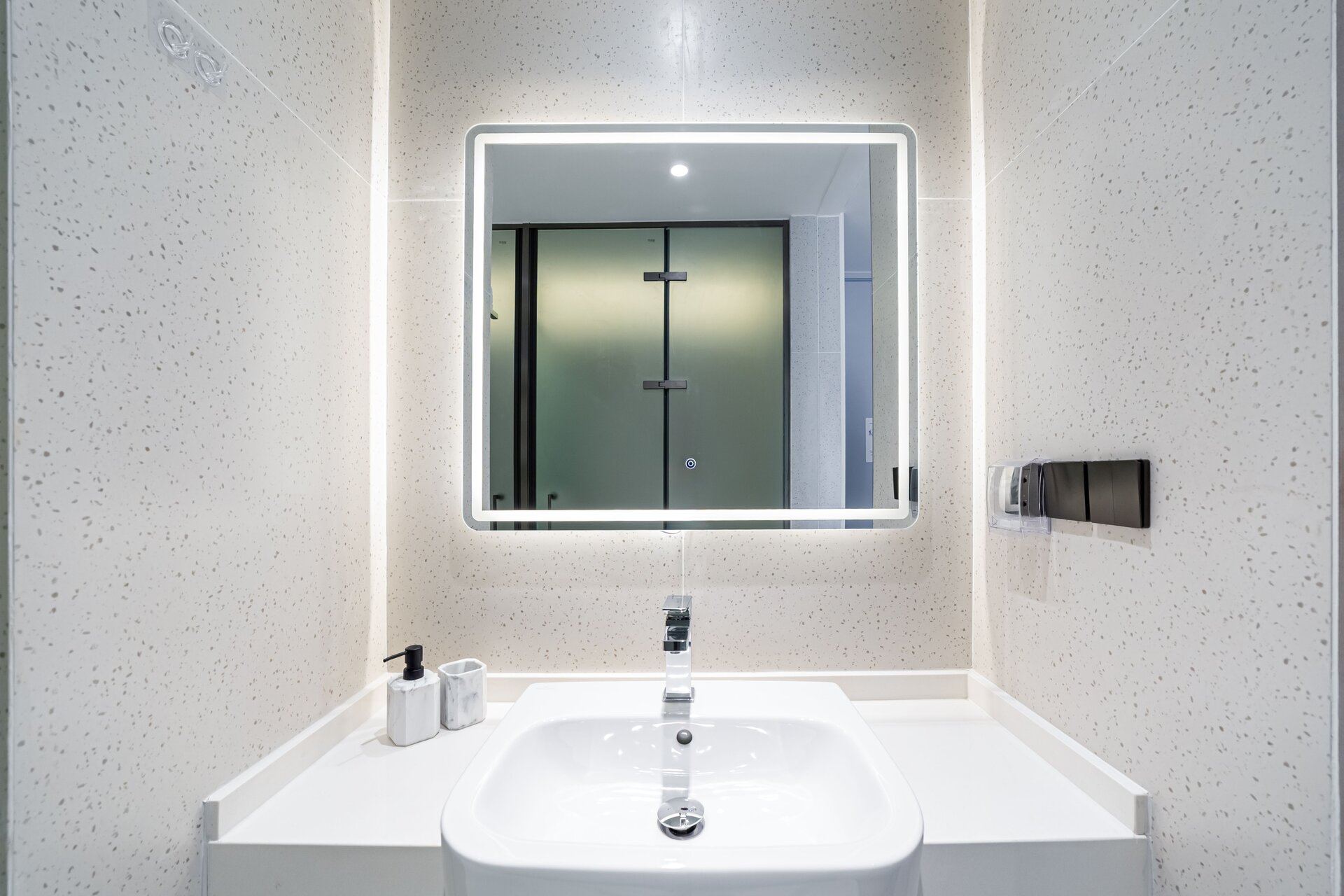 ซันไชน์เรสซิเดนซ์/โครา (ID 580)