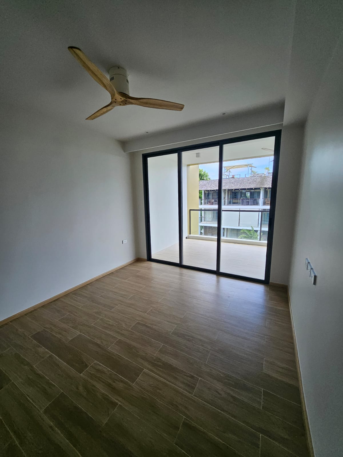 2 ห้องนอนสำหรับขายในลากูน่าบีชไซด์ (ID 384)