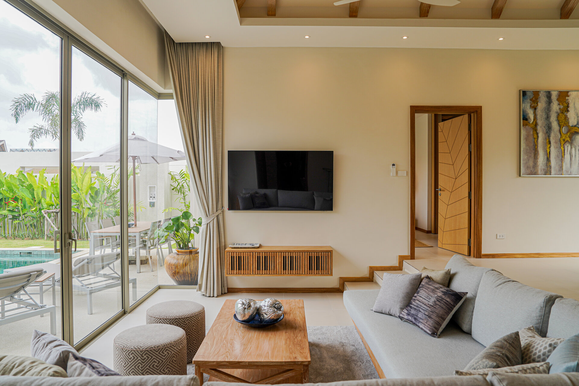 ตรีชาดาอาซัวร์ (ID 688)